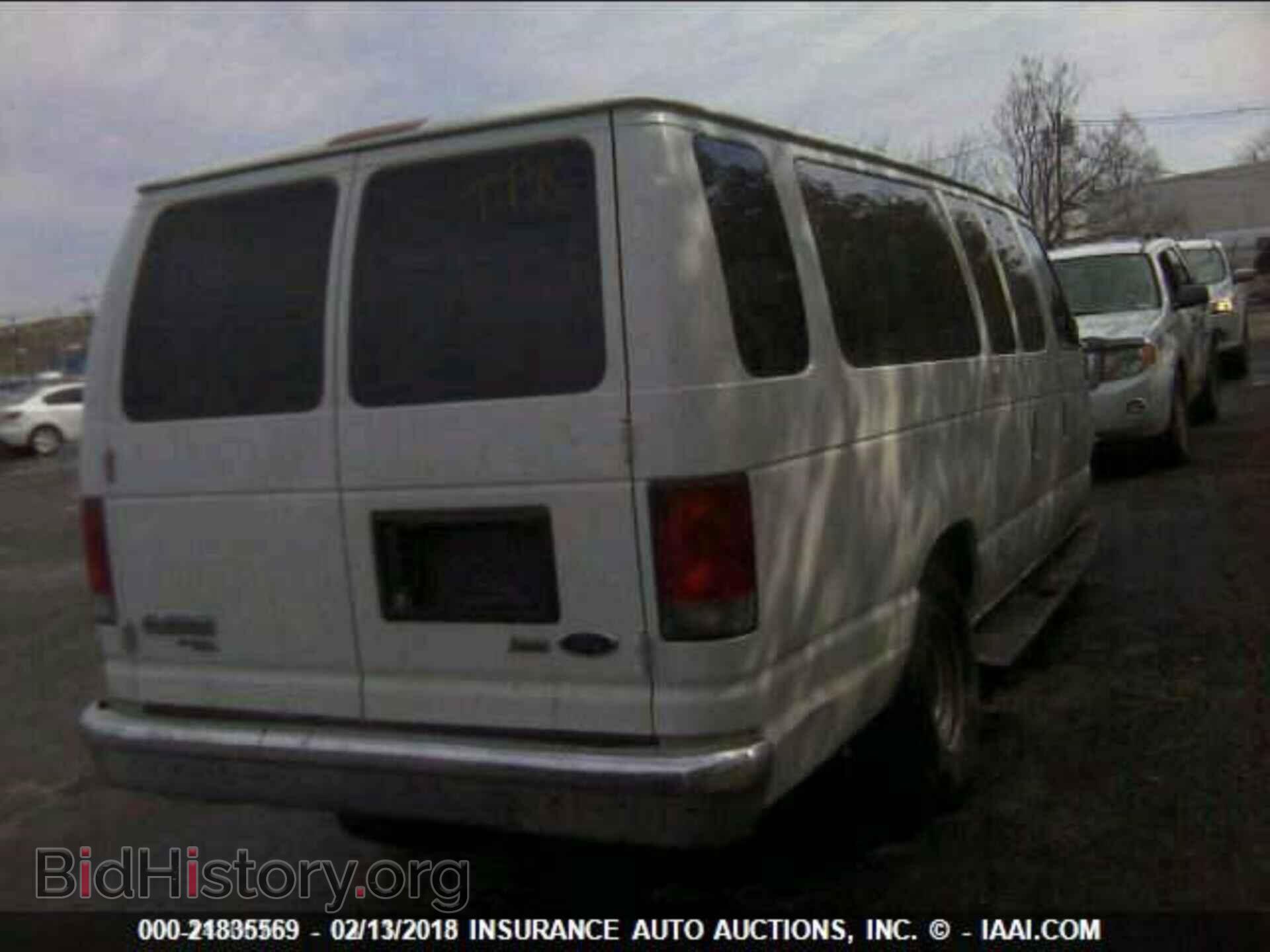 2011 Ford Econoline - VIN: 1FBSS3BL6BDA85101 - Фото 4