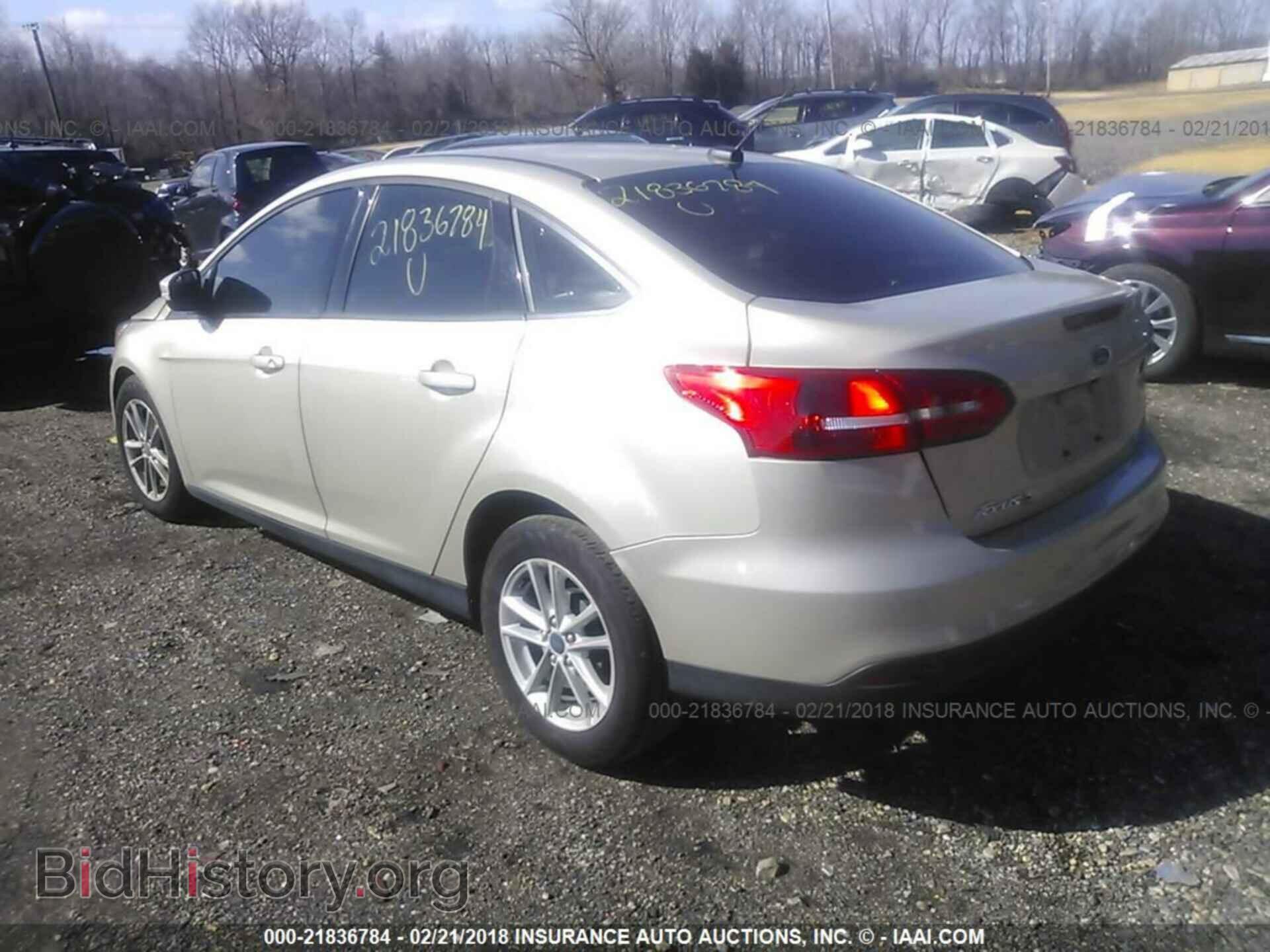 2017 Ford Focus - VIN: 1FADP3F24HL208731 - Photo 3