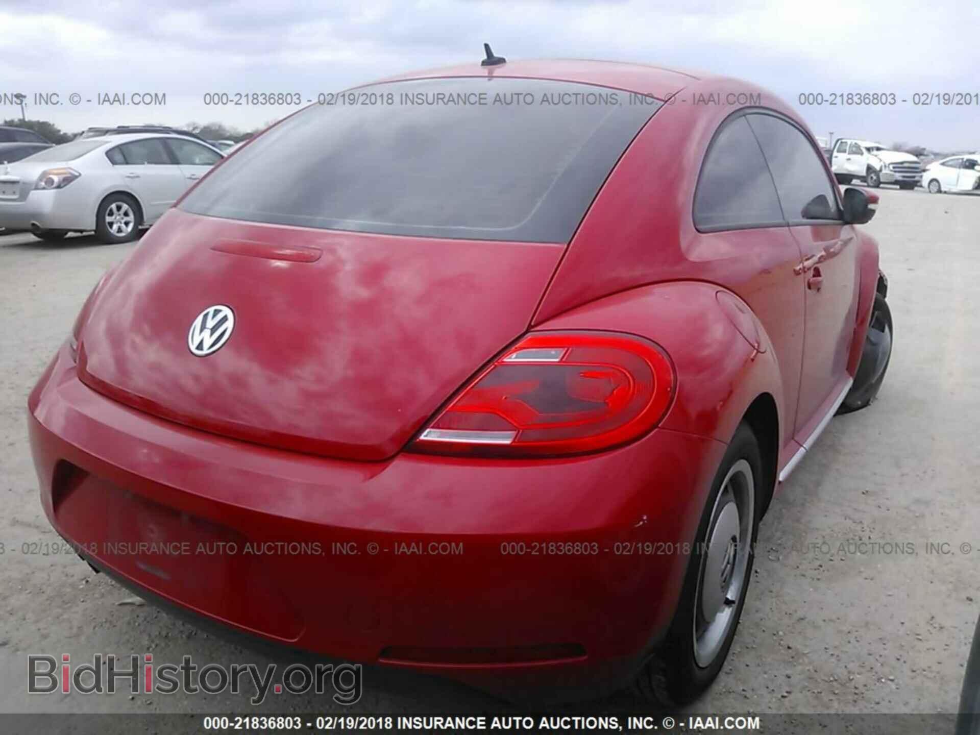 2012 Volkswagen Beetle - VIN: 3VWJP7ATXCM653760 - Фото 4