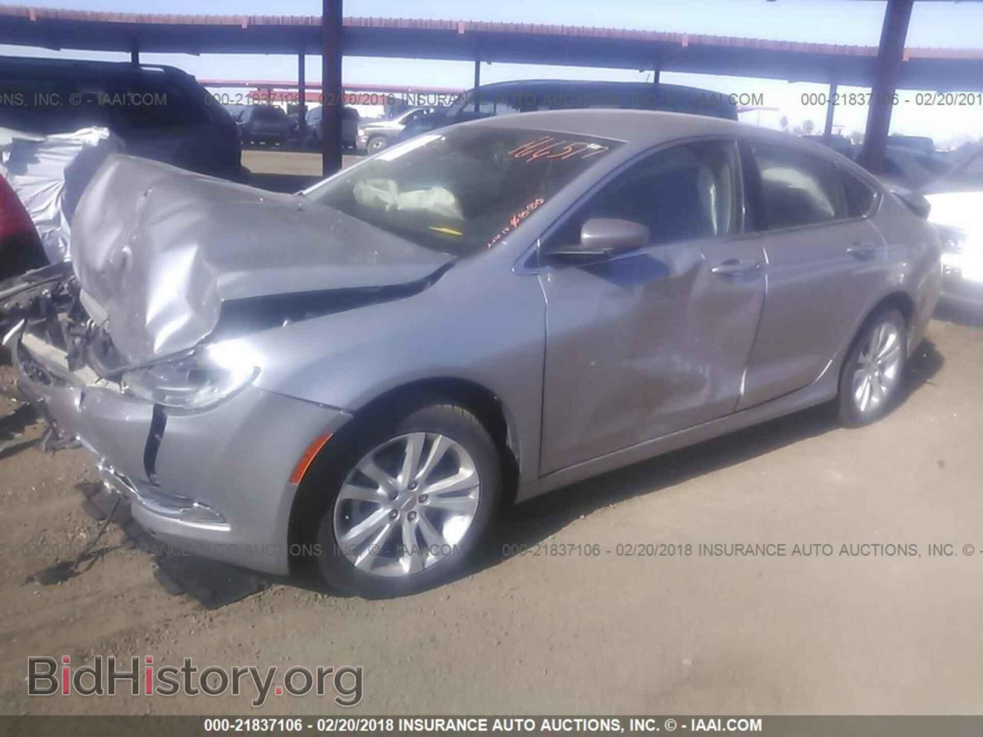 2015 Chrysler 200 - VIN: 1C3CCCAB2FN681235 - Photo 2