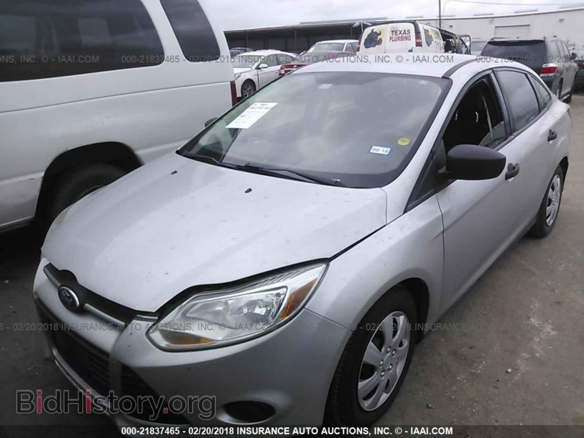 2013 Ford Focus - VIN: 1FADP3E23DL307231 - Фото 2