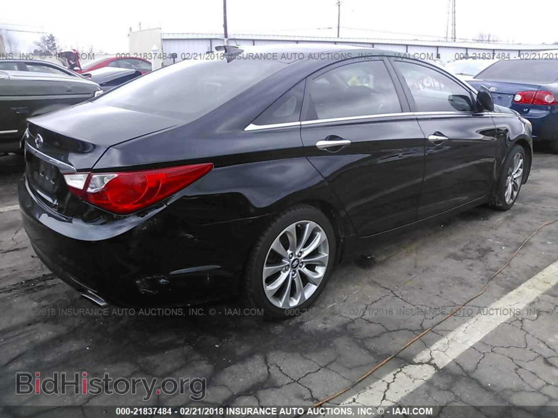 2012 Hyundai Sonata - VIN: 5NPEC4AC6CH389599 - Photo 4