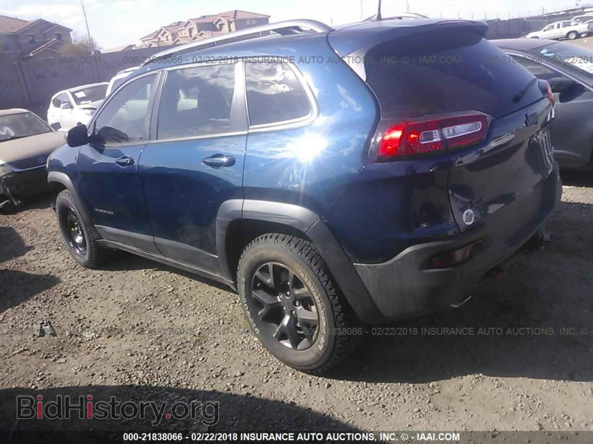 2018 Jeep Cherokee - VIN: 1C4PJMBX3JD582358 - Фото 3