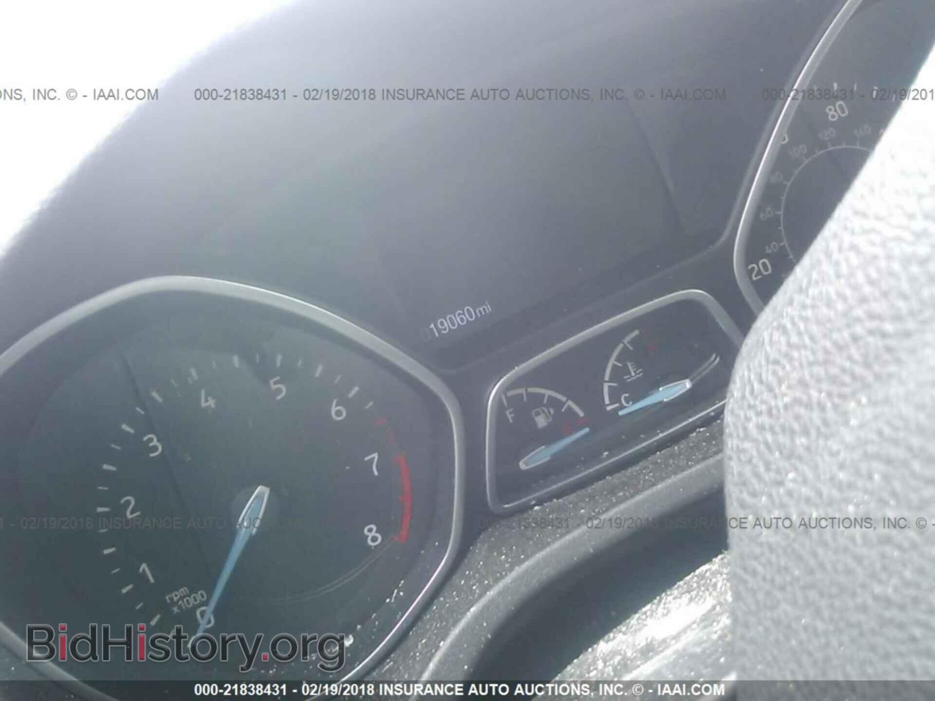 2015 Ford Focus - VIN: 1FADP3F2XFL274214 - Photo 7