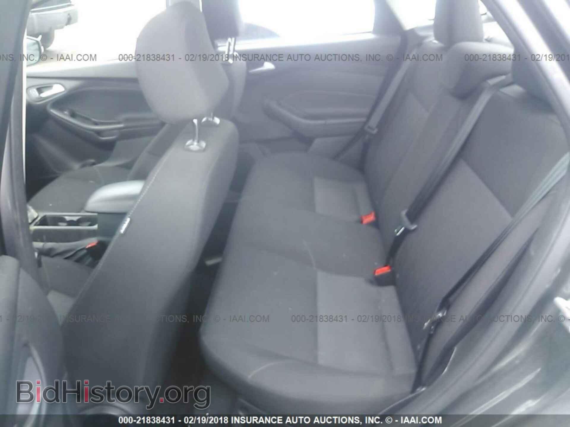 2015 Ford Focus - VIN: 1FADP3F2XFL274214 - Photo 8