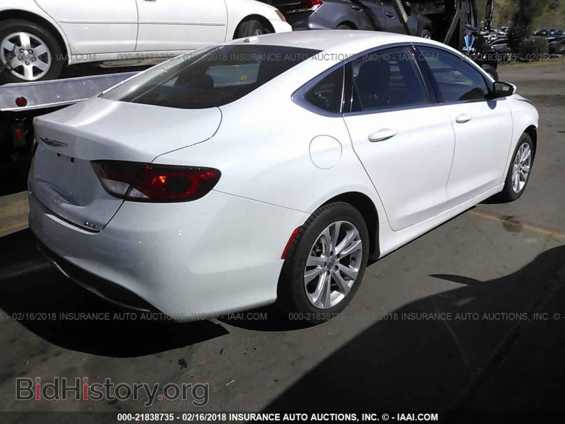 2015 Chrysler 200 - VIN: 1C3CCCAB2FN719952 - Photo 4
