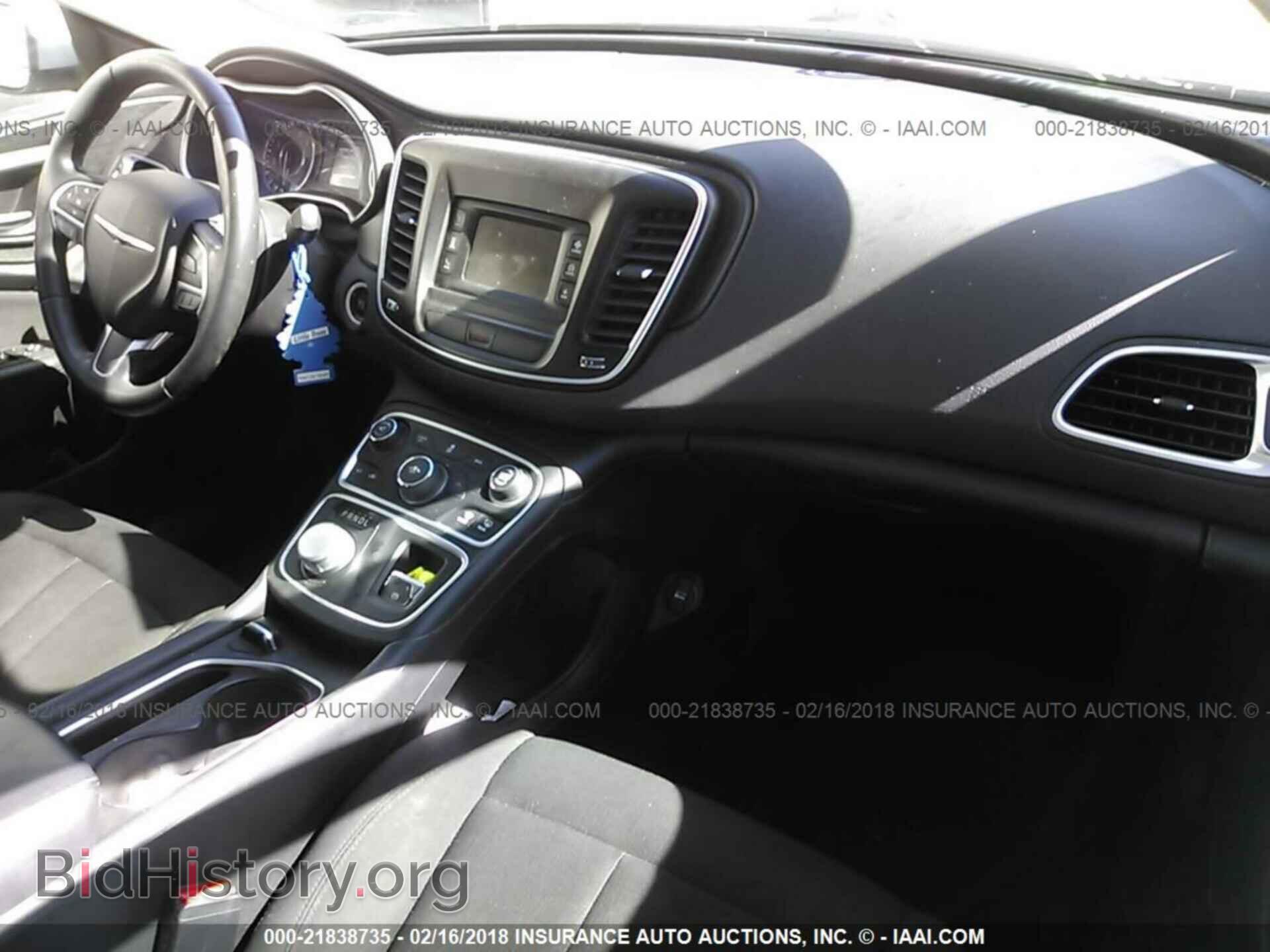 2015 Chrysler 200 - VIN: 1C3CCCAB2FN719952 - Photo 5