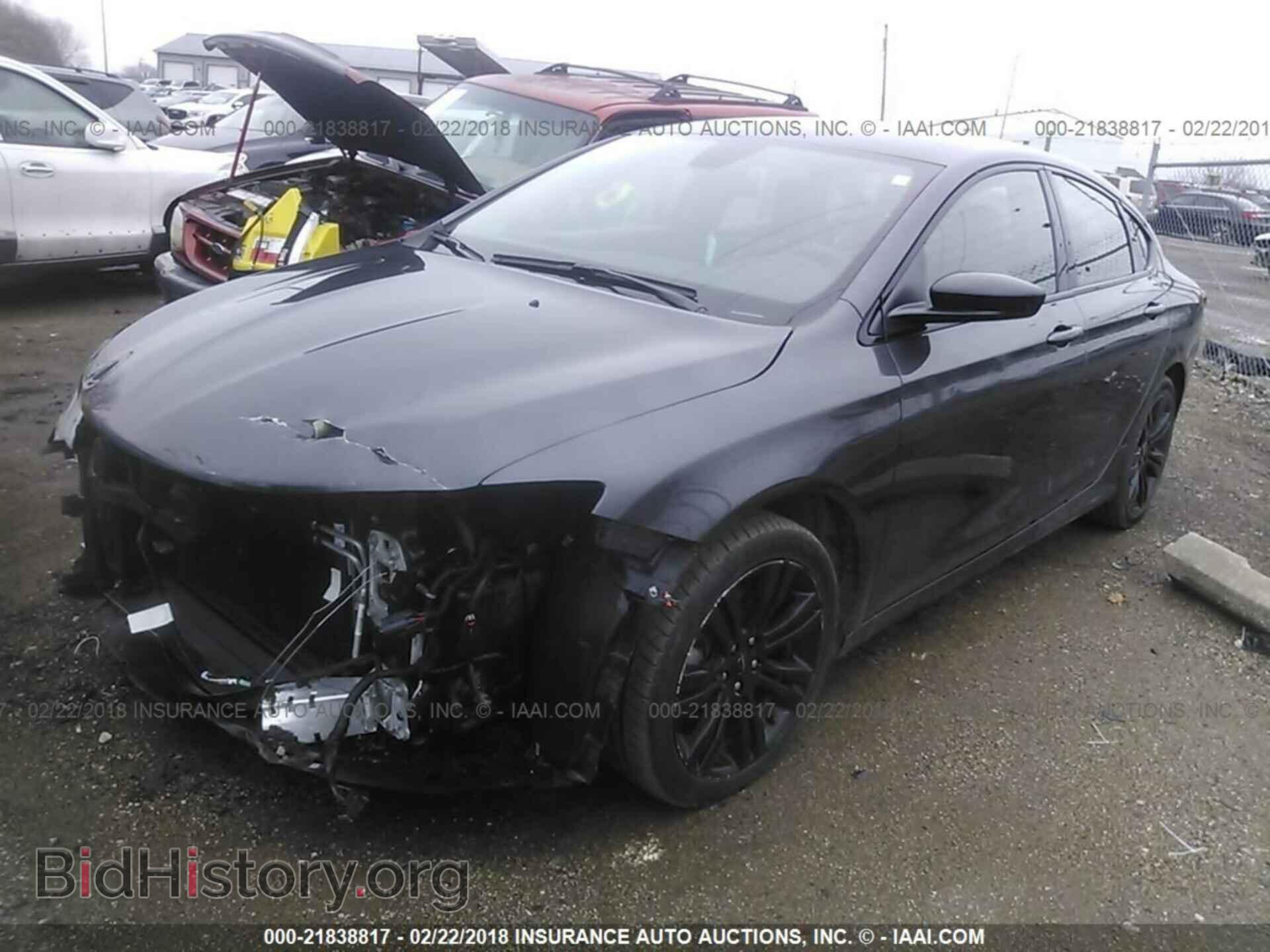 2017 Chrysler 200 - VIN: 1C3CCCFB2HN502106 - Фото 2