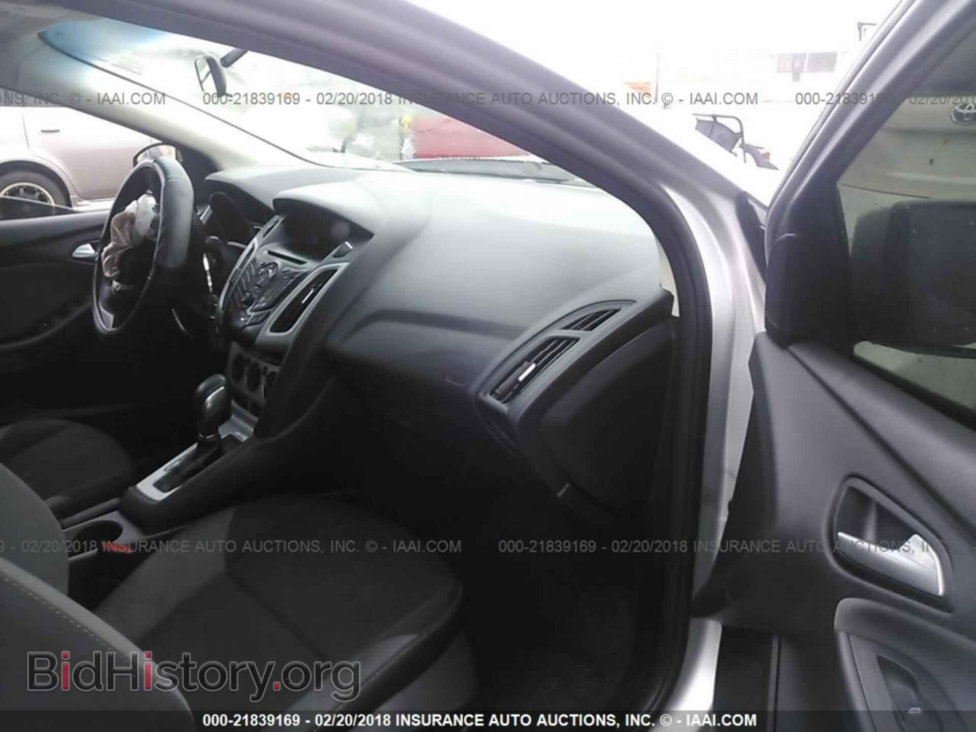 2014 Ford Focus - VIN: 1FADP3F28EL332089 - Photo 5