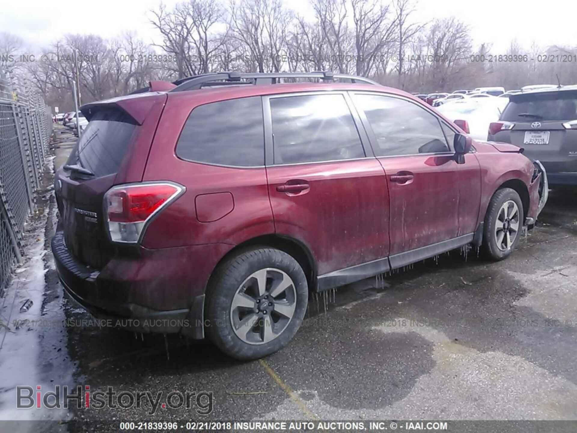 2017 Subaru Forester - VIN: JF2SJAEC5HH403789 - Photo 4