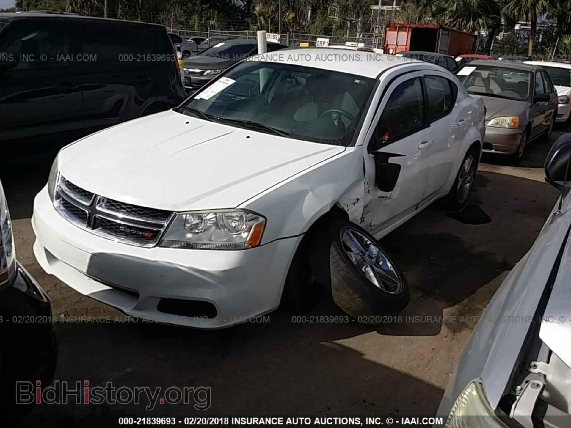 2013 Dodge Avenger - VIN: 1C3CDZAB8DN563803 - Фото 2