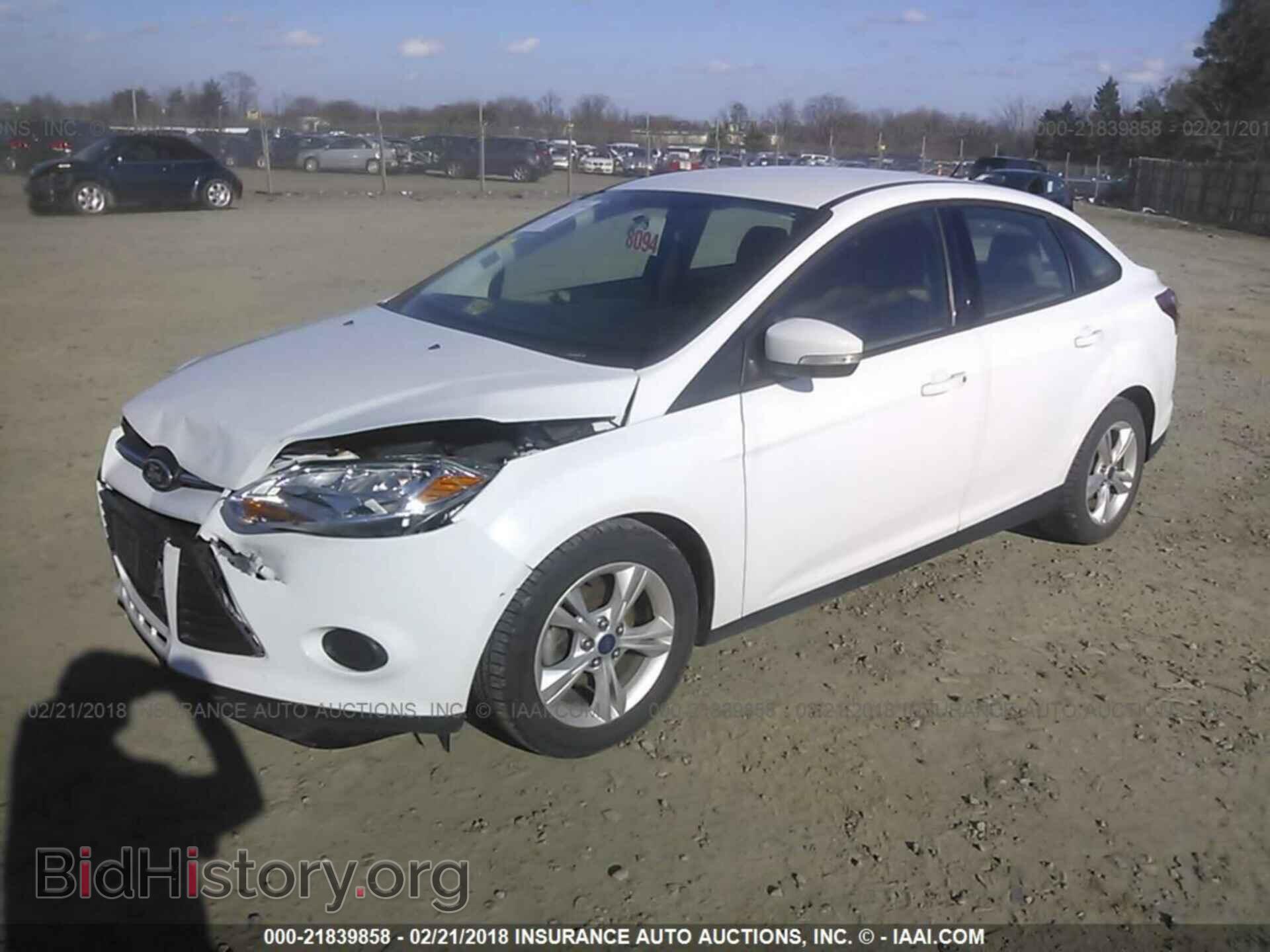 2013 Ford Focus - VIN: 1FADP3F20DL309629 - Фото 2