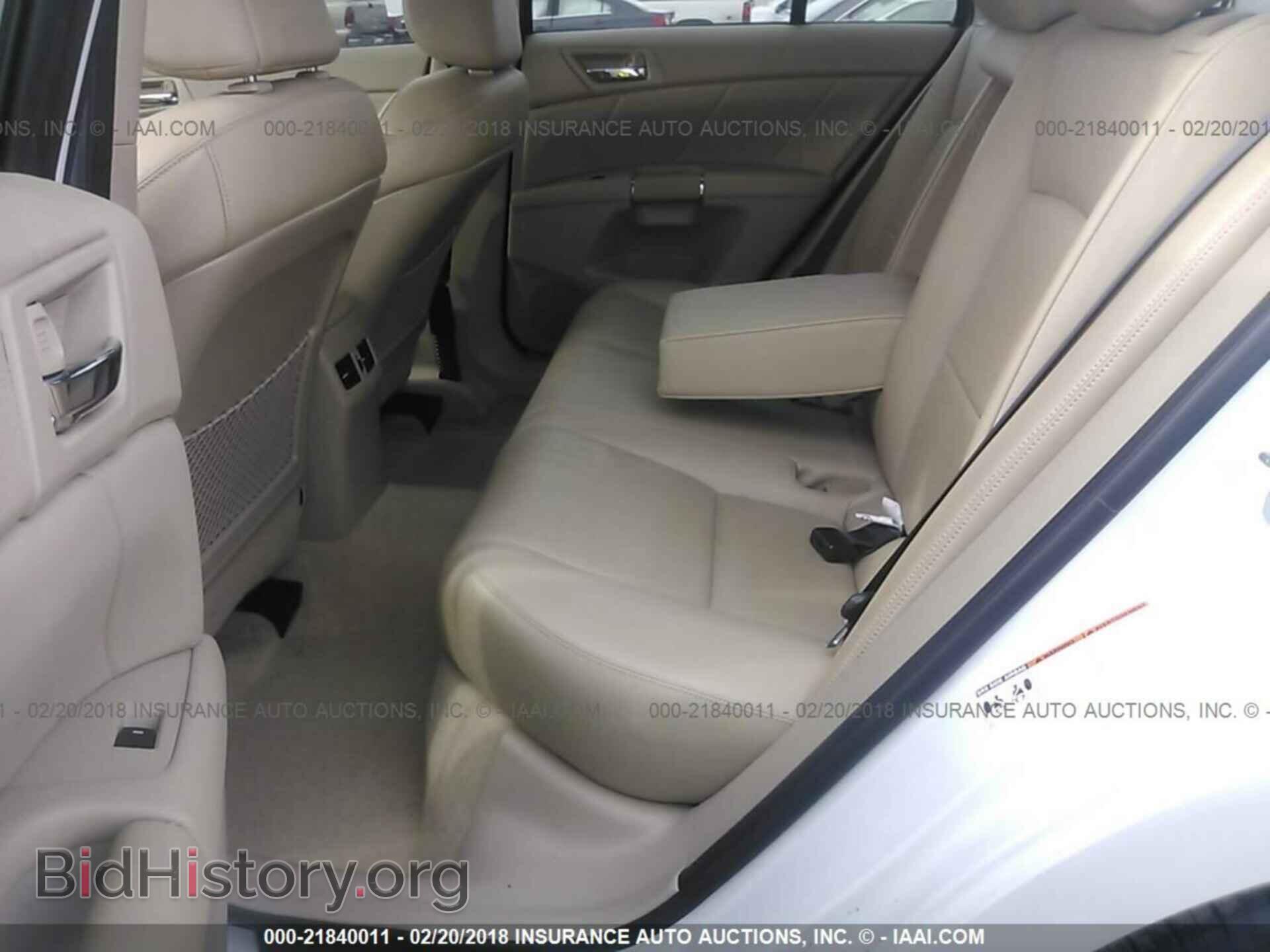 2012 Suzuki Kizashi - VIN: JS2RF9A8XC6100077 - Photo 8