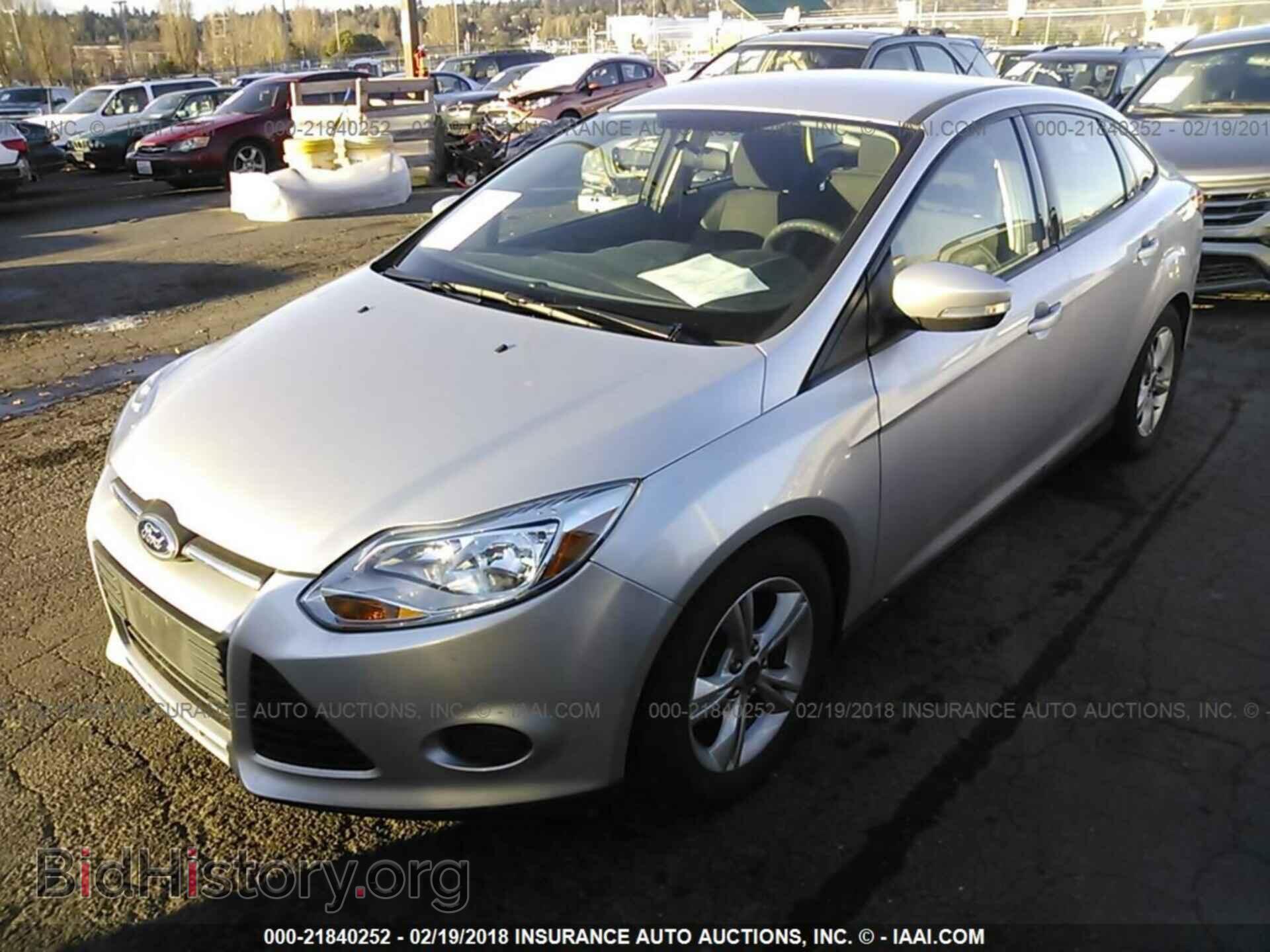 2014 Ford Focus - VIN: 1FADP3F21EL112163 - Photo 2