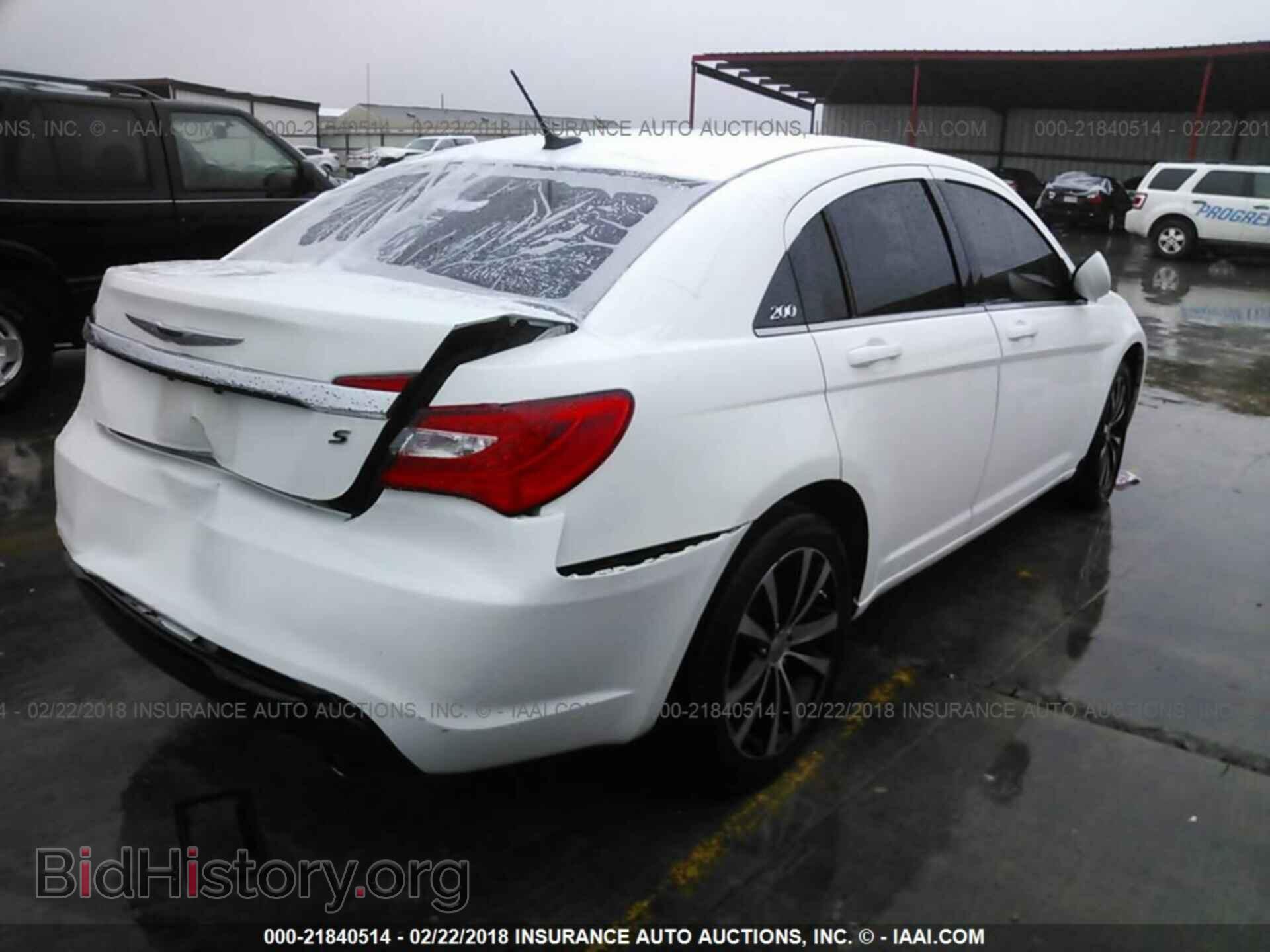 2013 Chrysler 200 - VIN: 1C3CCBBG1DN744567 - Photo 4
