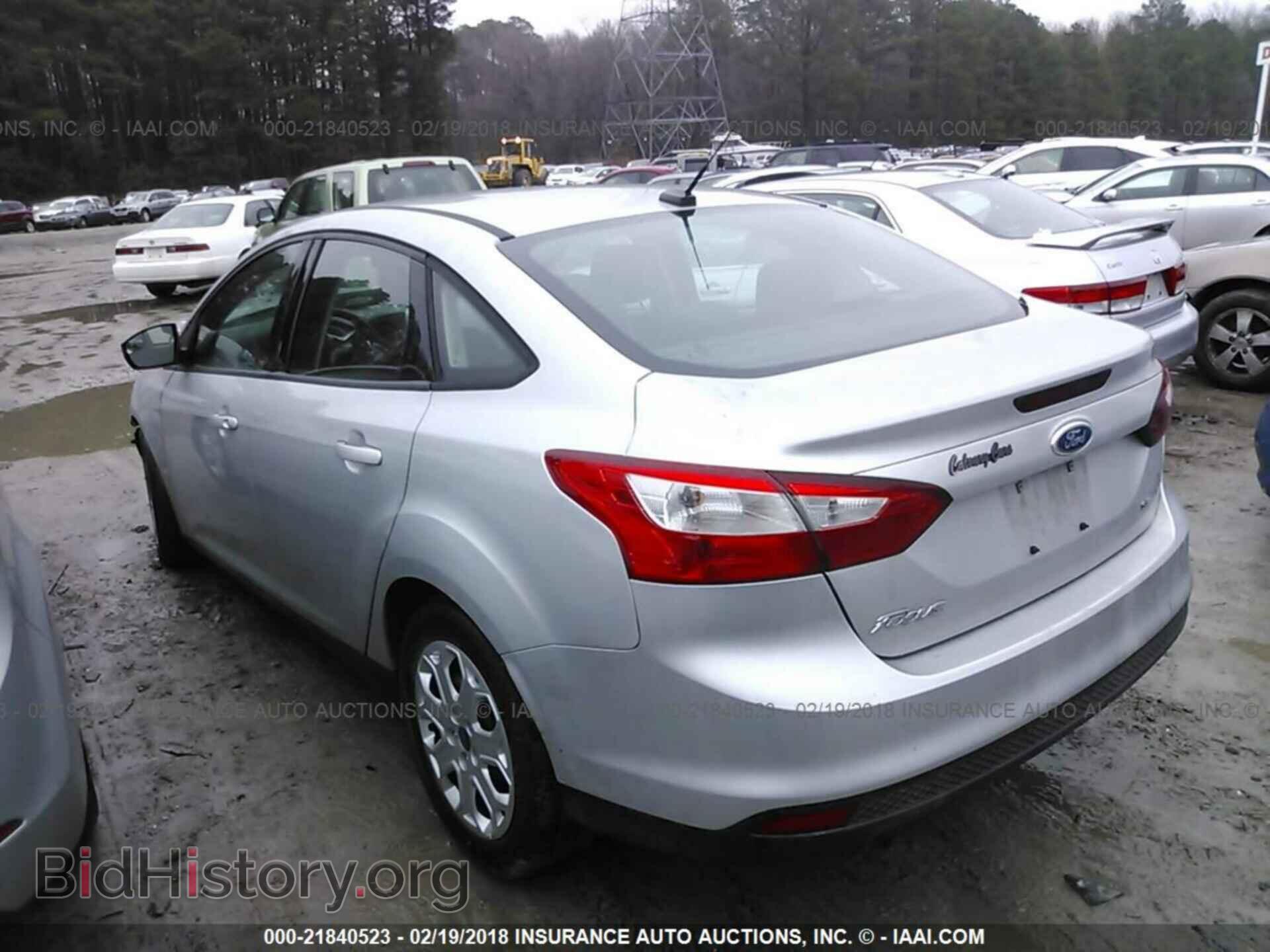 2012 Ford Focus - VIN: 1FAHP3F29CL186669 - Photo 3