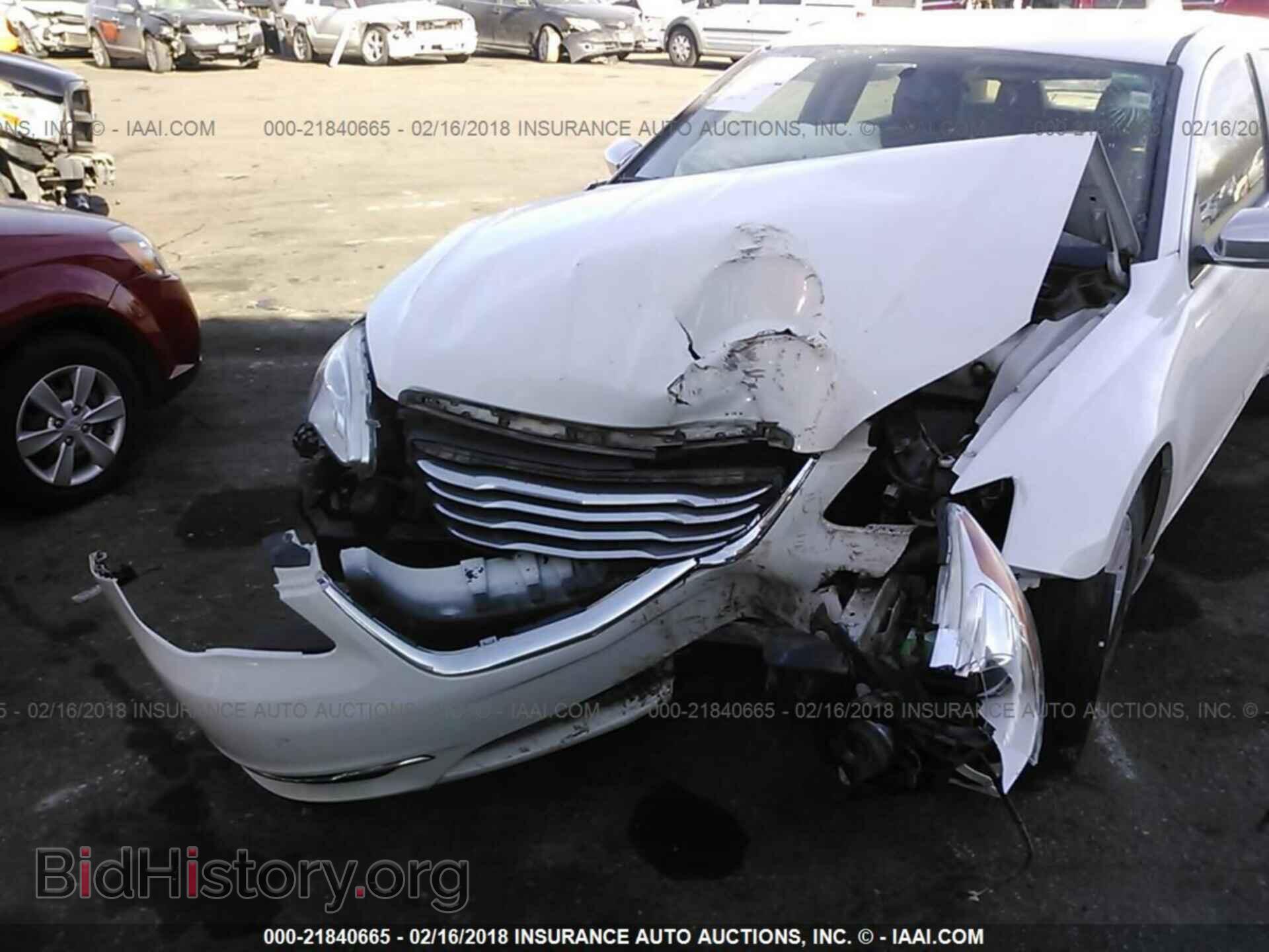 2011 Chrysler 200 - VIN: 1C3BC2FG1BN572026 - Photo 6