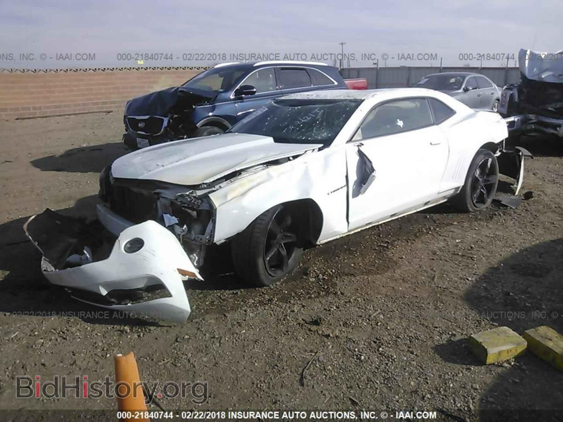 2014 Chevrolet Camaro - VIN: 2G1FA1E36E9166514 - Фото 2