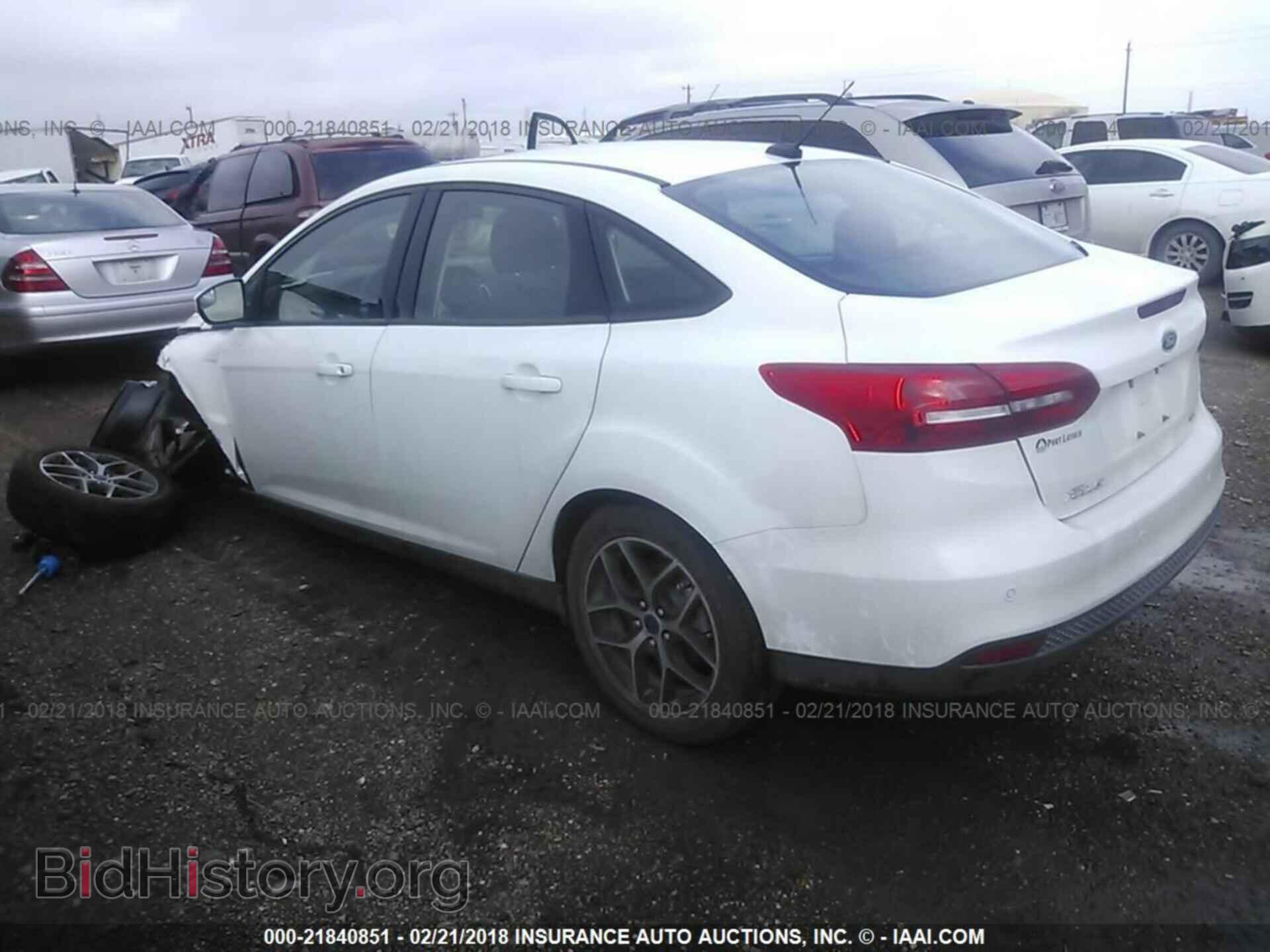 2017 Ford Focus - VIN: 1FADP3H22HL341727 - Photo 3