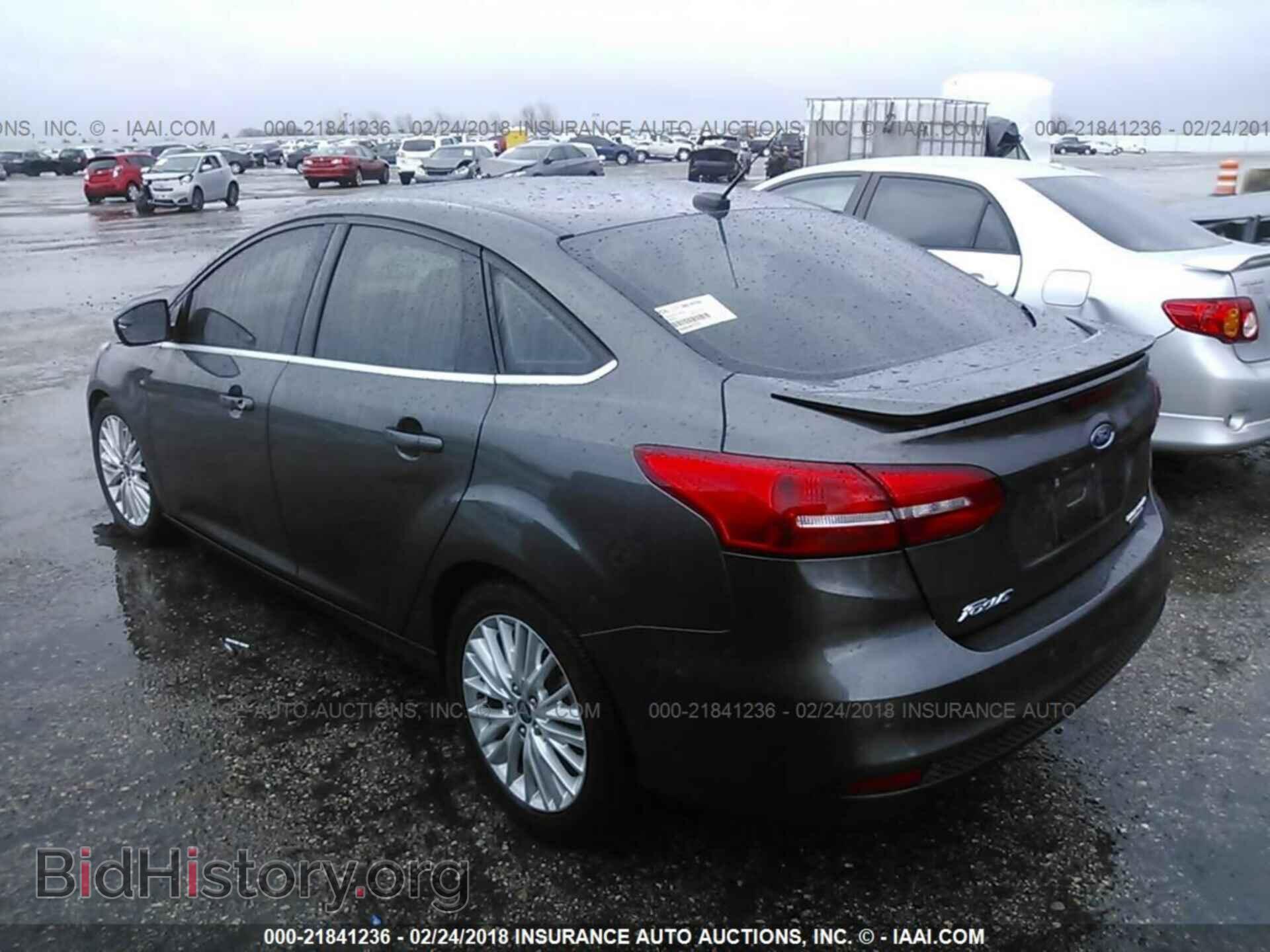 2015 Ford Focus - VIN: 1FADP3J23FL299530 - Photo 3
