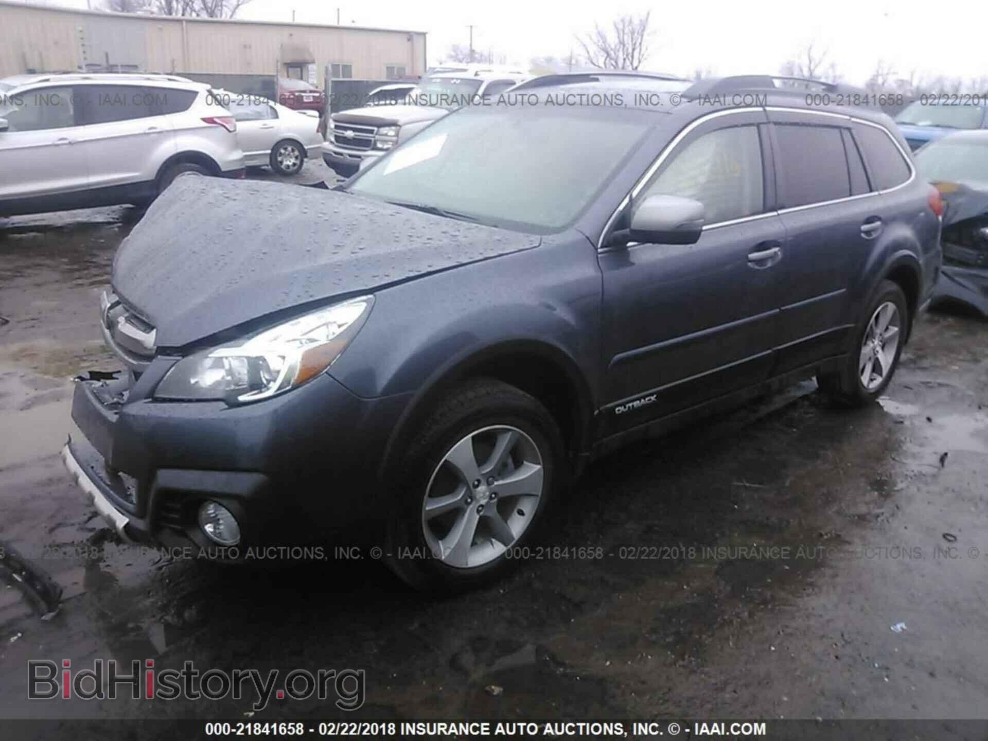2014 Subaru Outback - VIN: 4S4BRBPC4E3214257 - Фото 2