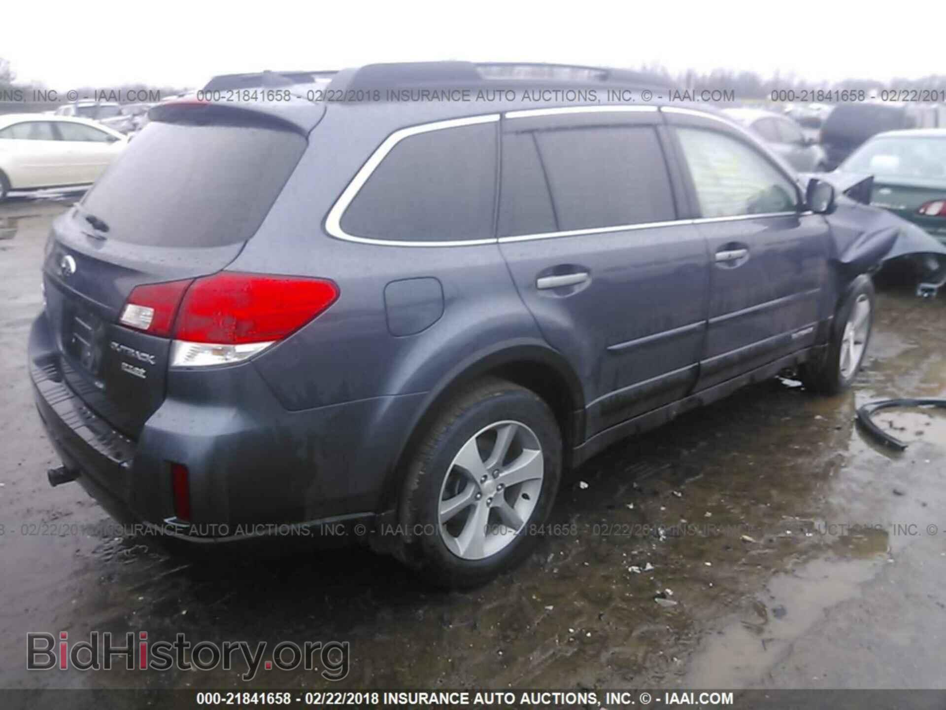 2014 Subaru Outback - VIN: 4S4BRBPC4E3214257 - Фото 4