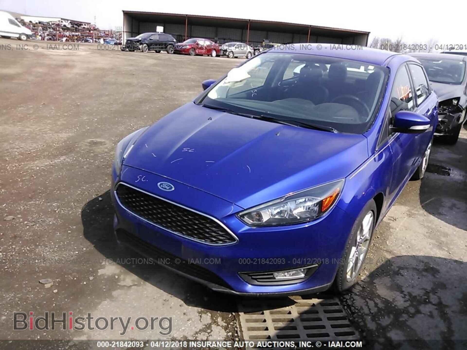2015 Ford Focus - VIN: 1FADP3F22FL347236 - Photo 2