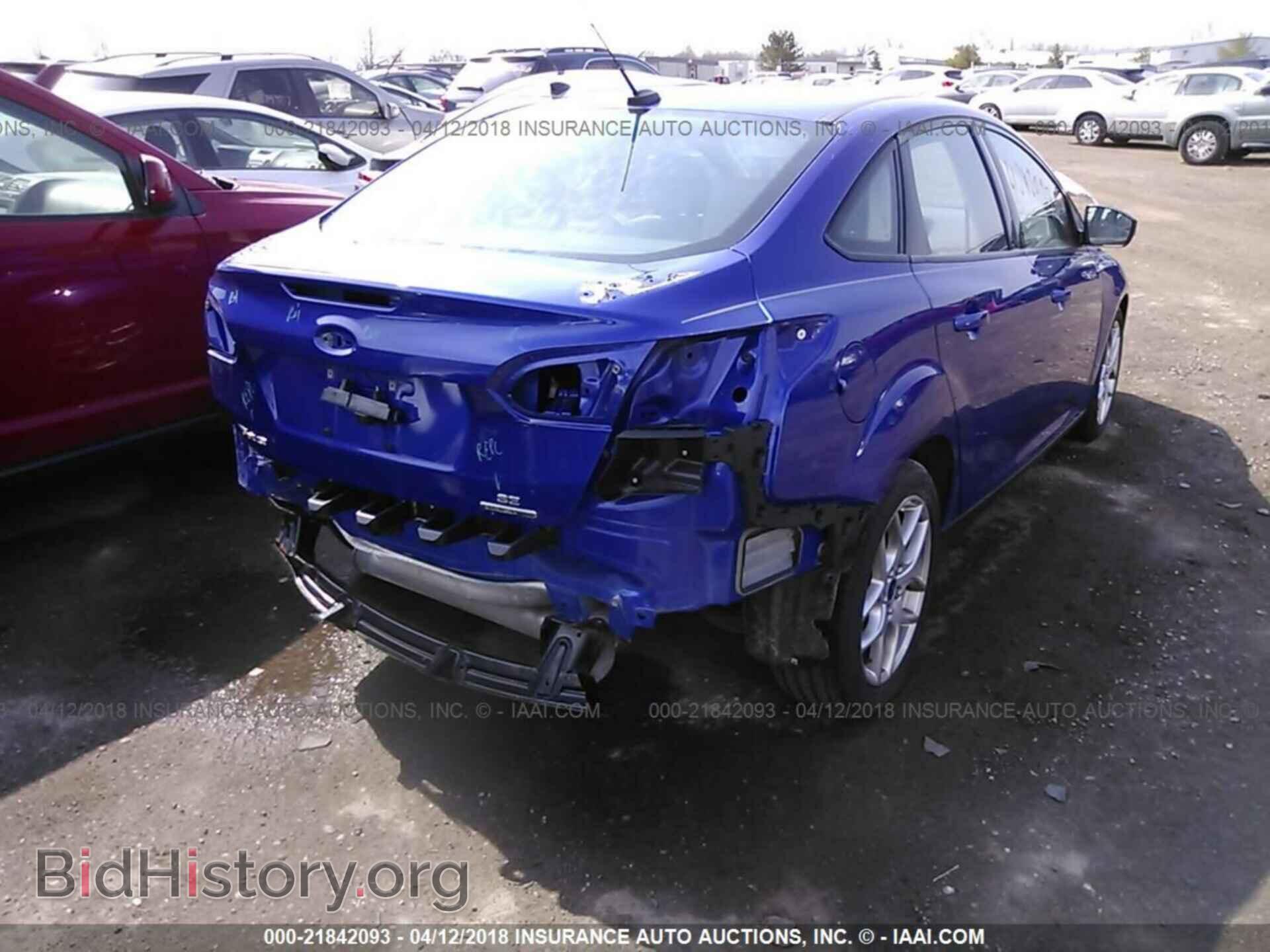 2015 Ford Focus - VIN: 1FADP3F22FL347236 - Photo 4