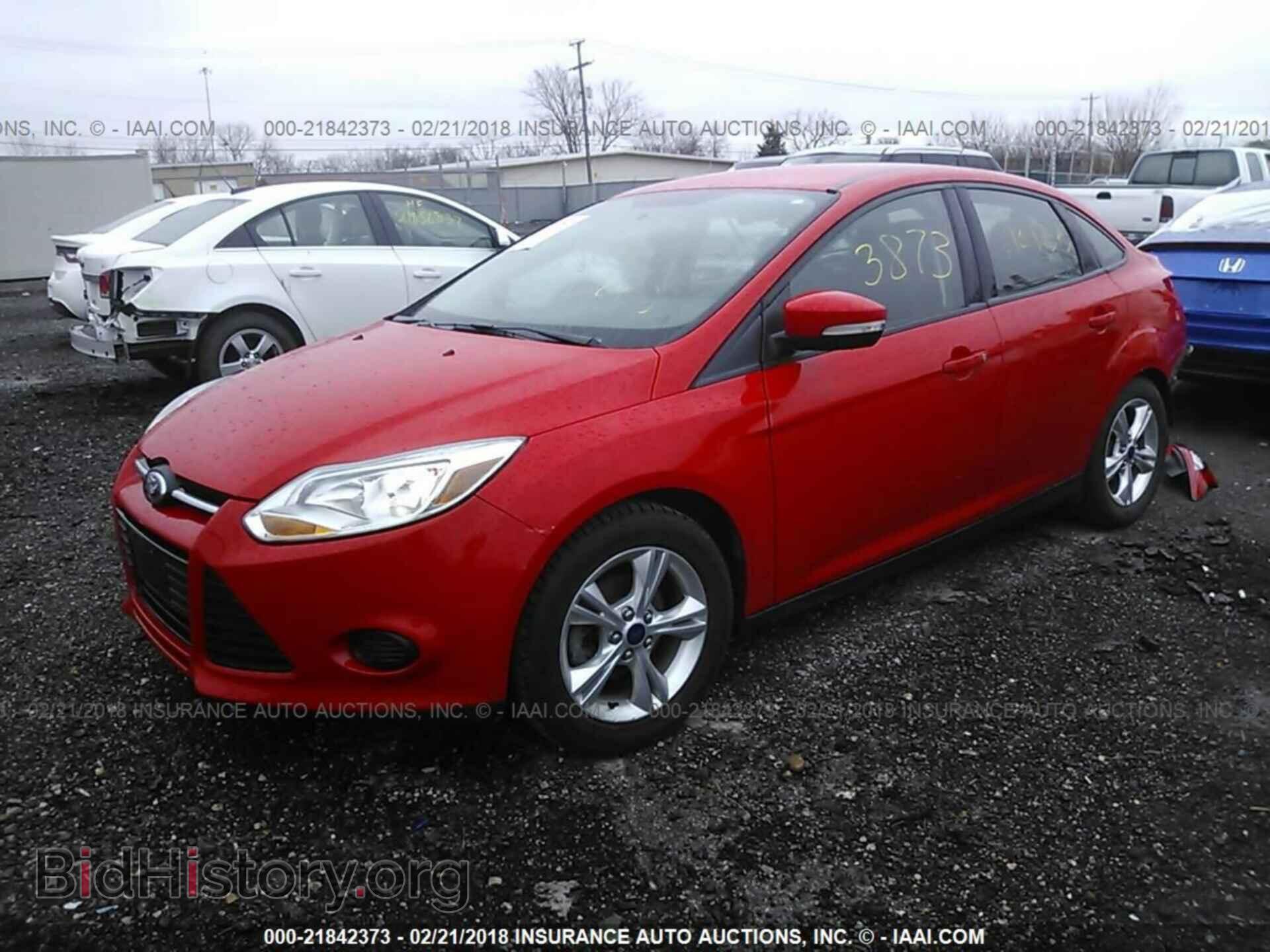 2014 Ford Focus - VIN: 1FADP3F28EL317589 - Фото 2