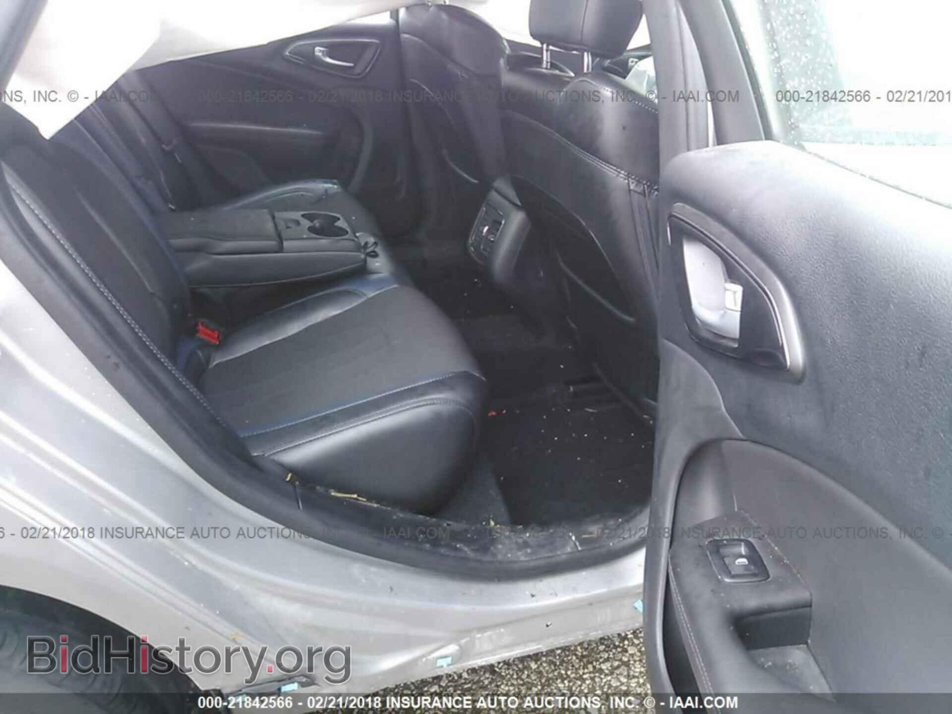 2016 Chrysler 200 - VIN: 1C3CCCBB3GN174151 - Photo 8
