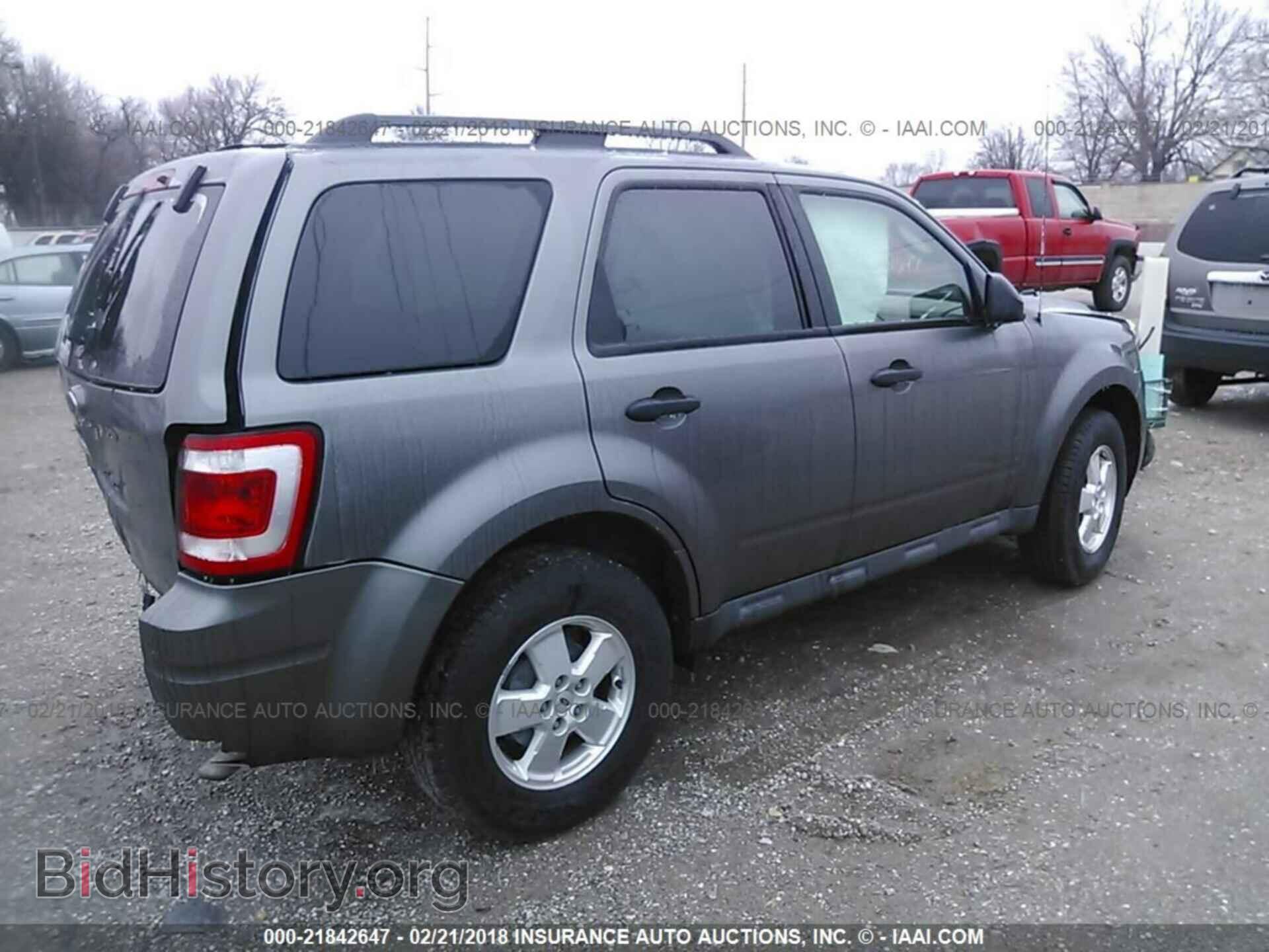 2011 Ford Escape - VIN: 1FMCU0D70BKA43474 - Фото 4