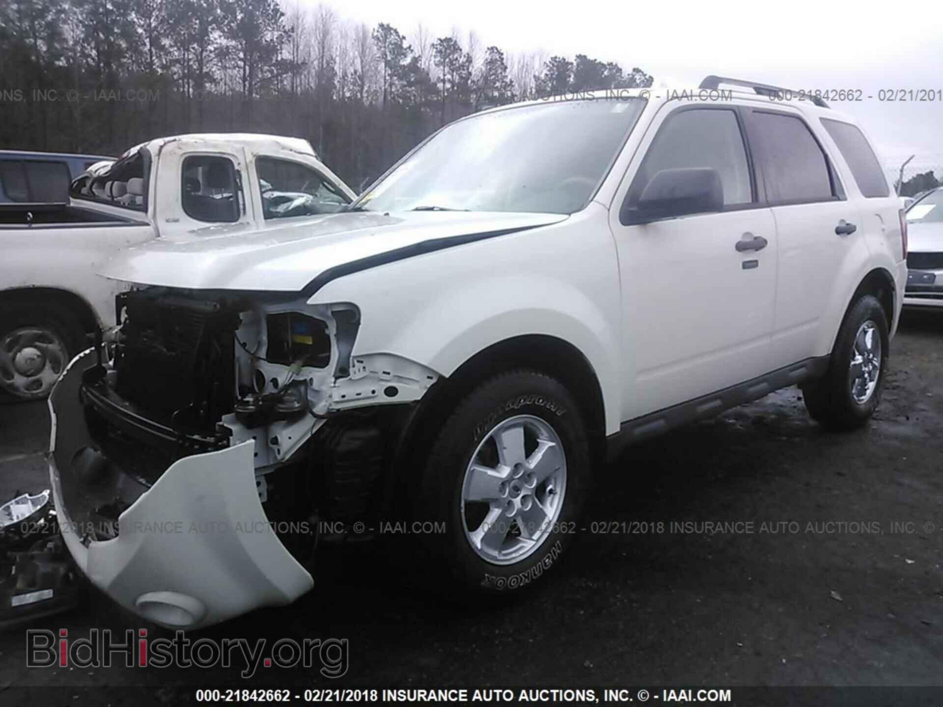 2012 Ford Escape - VIN: 1FMCU9D70CKA77887 - Photo 2