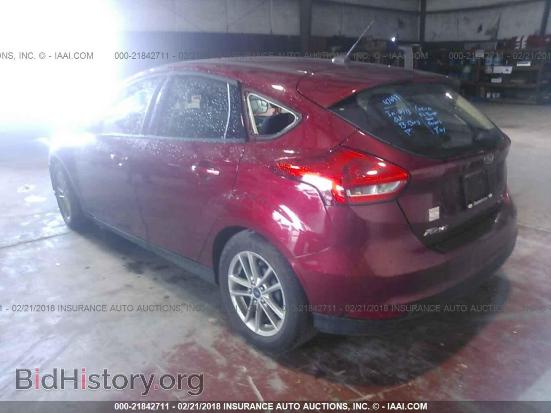 2016 Ford Focus - VIN: 1FADP3K2XGL241334 - Фото 3