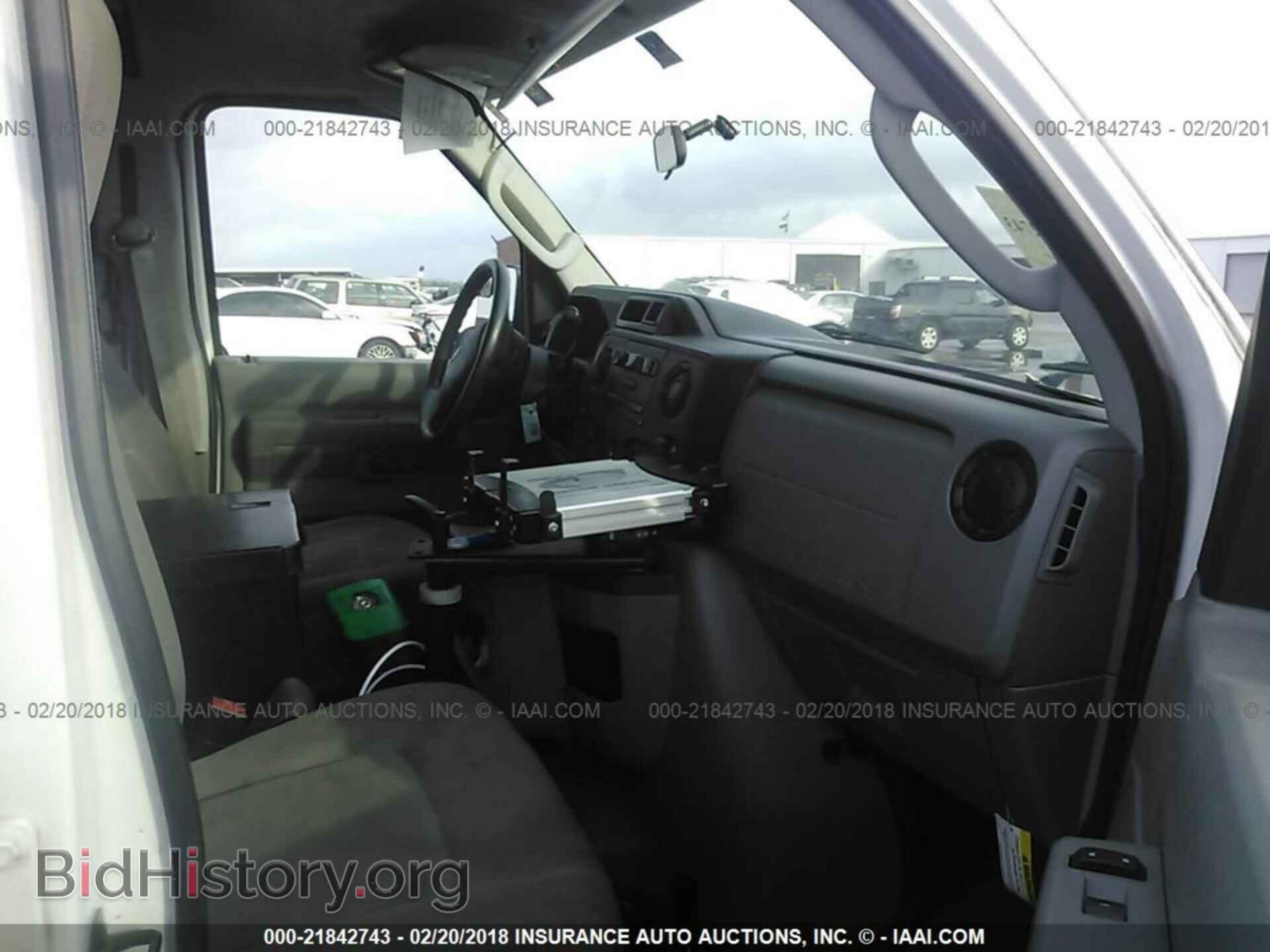 2013 Ford Econoline - VIN: 1FTNE1EW4DDA23208 - Photo 5