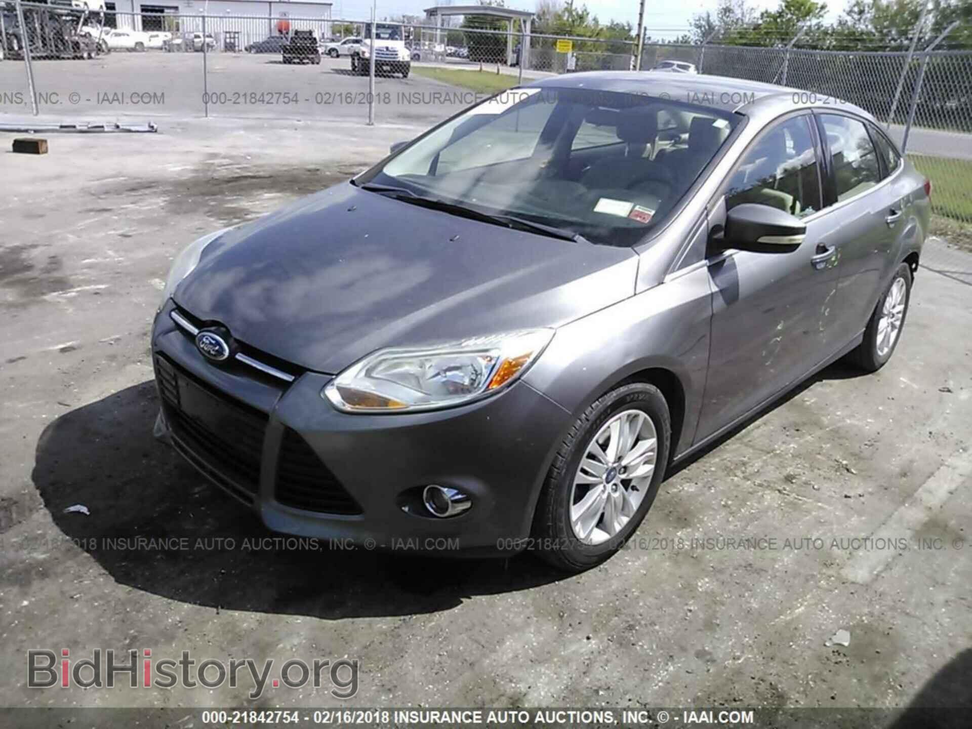 2012 Ford Focus - VIN: 1FAHP3H2XCL179064 - Photo 2