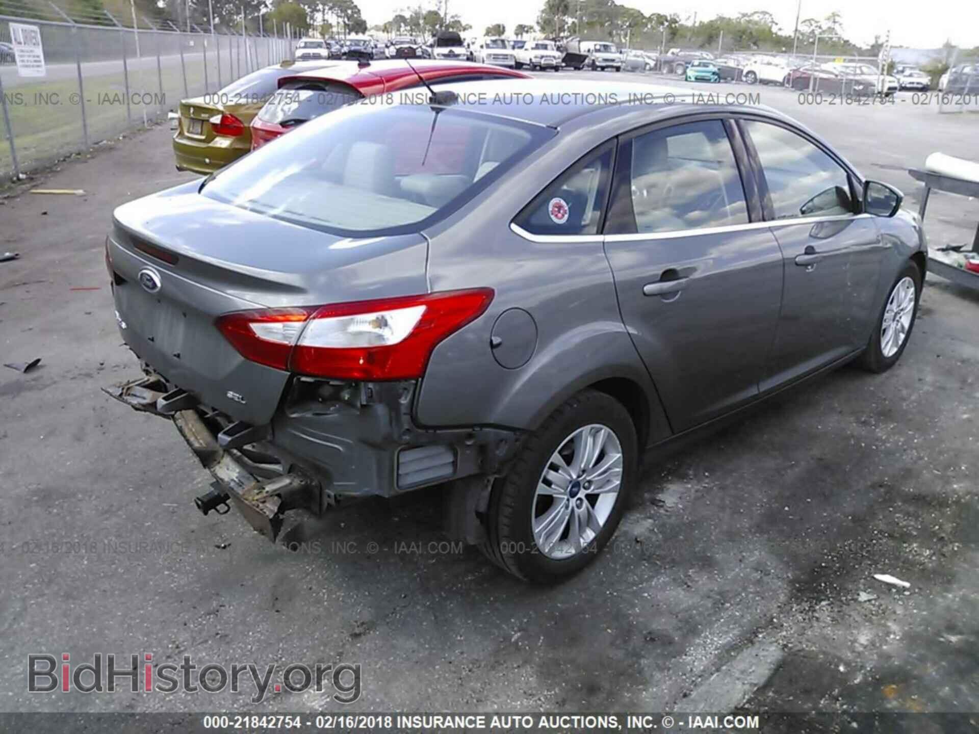 2012 Ford Focus - VIN: 1FAHP3H2XCL179064 - Photo 4