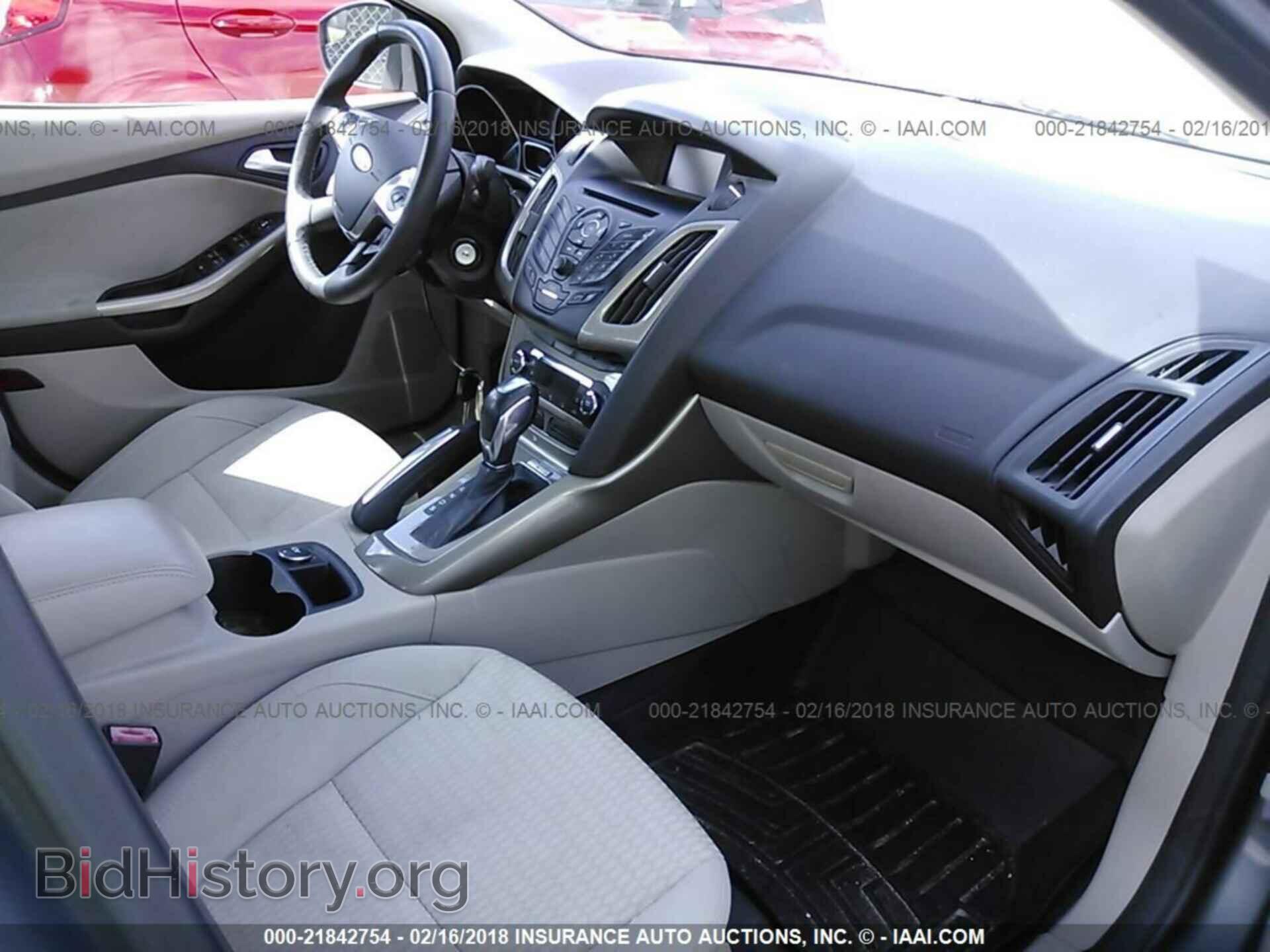 2012 Ford Focus - VIN: 1FAHP3H2XCL179064 - Photo 5