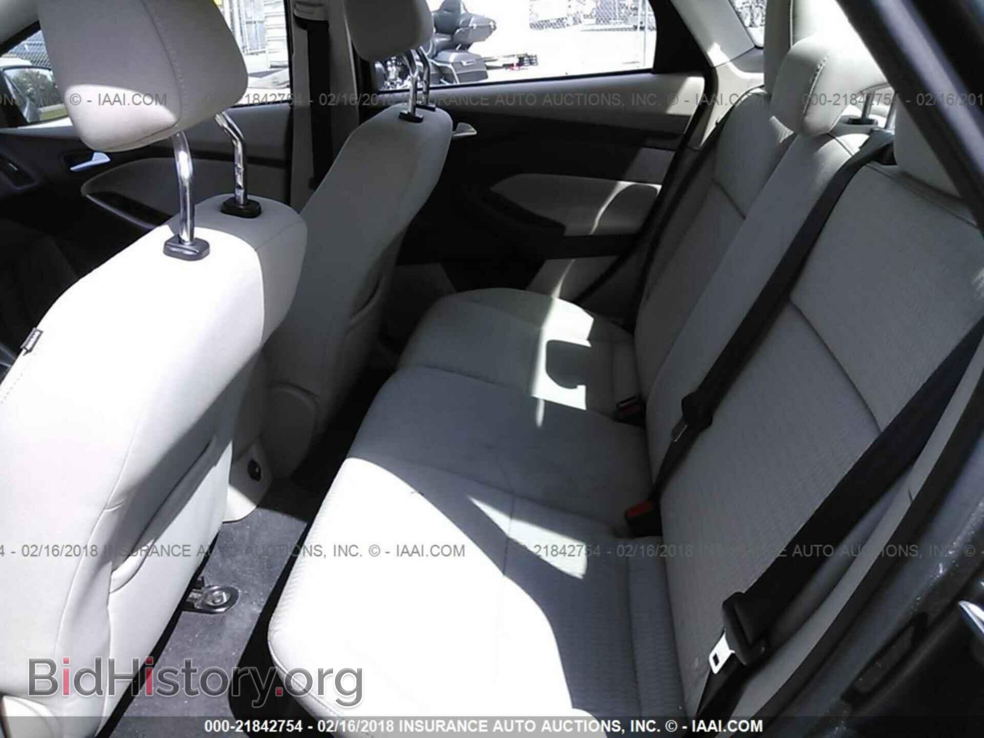 2012 Ford Focus - VIN: 1FAHP3H2XCL179064 - Photo 8