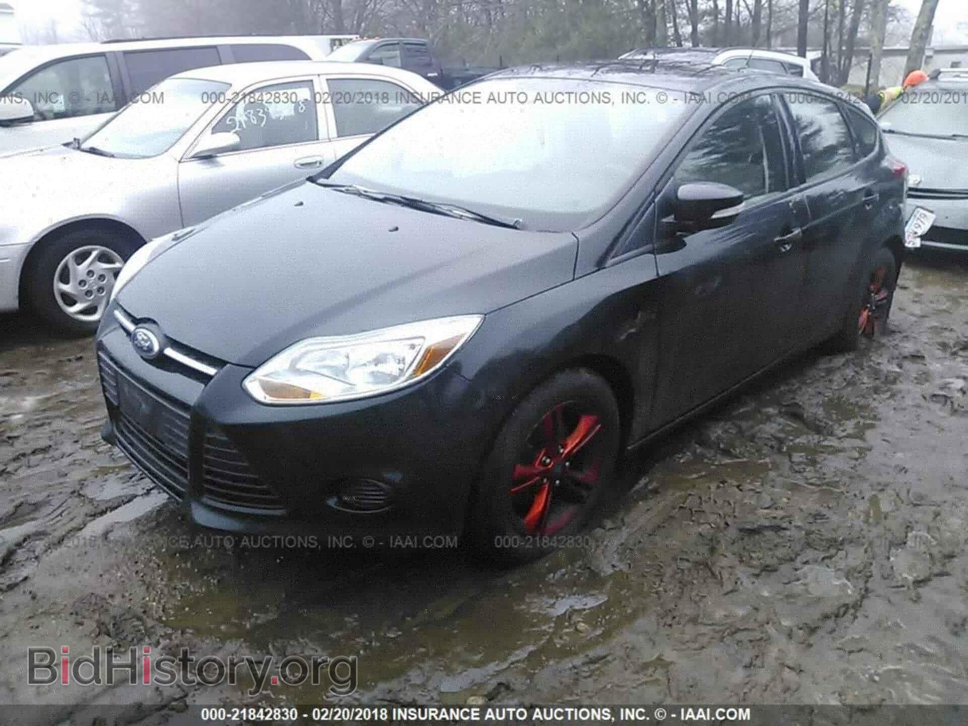2014 Ford Focus - VIN: 1FADP3K27EL365655 - Photo 2