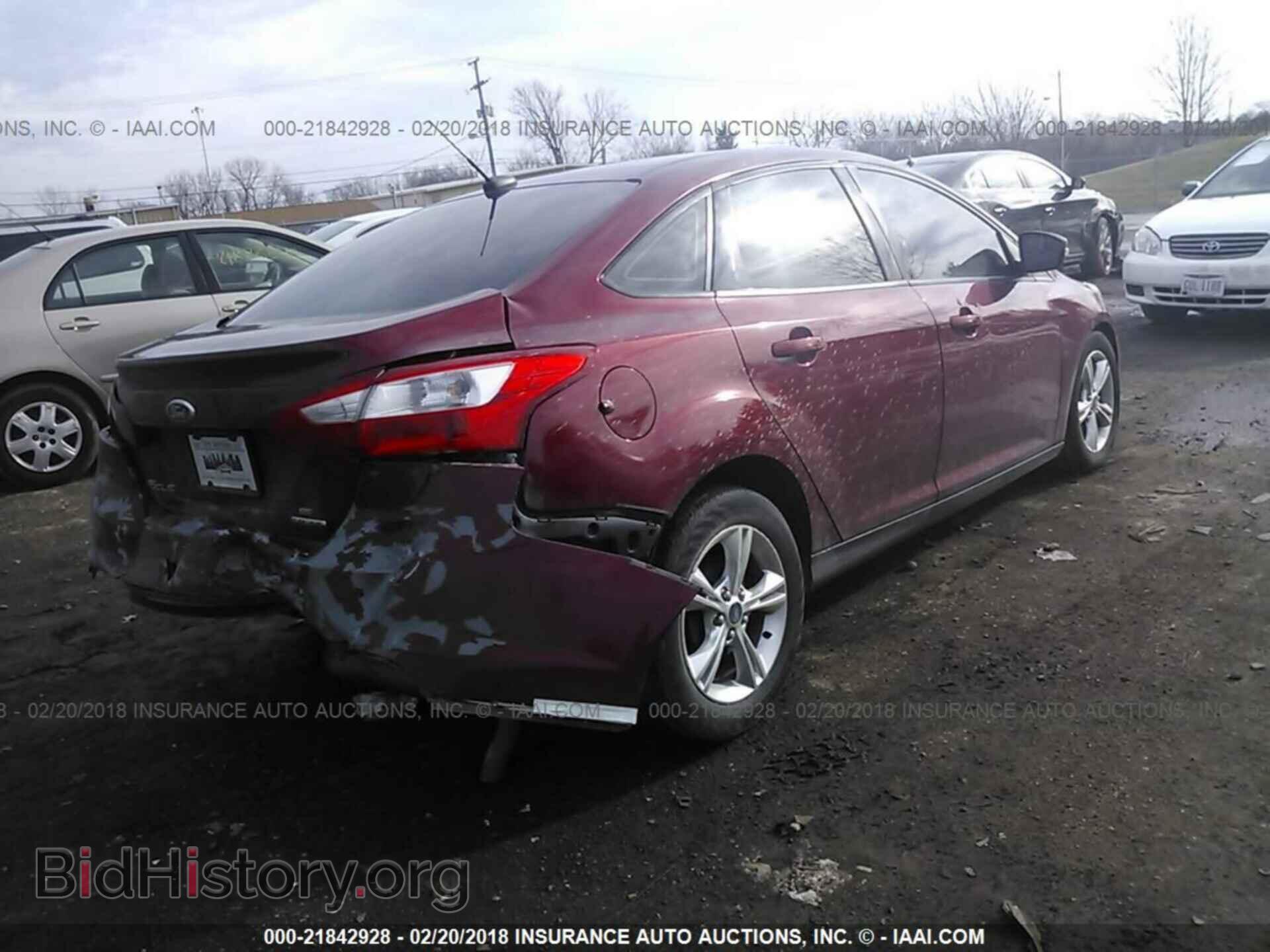 2014 Ford Focus - VIN: 1FADP3F27EL196344 - Photo 4