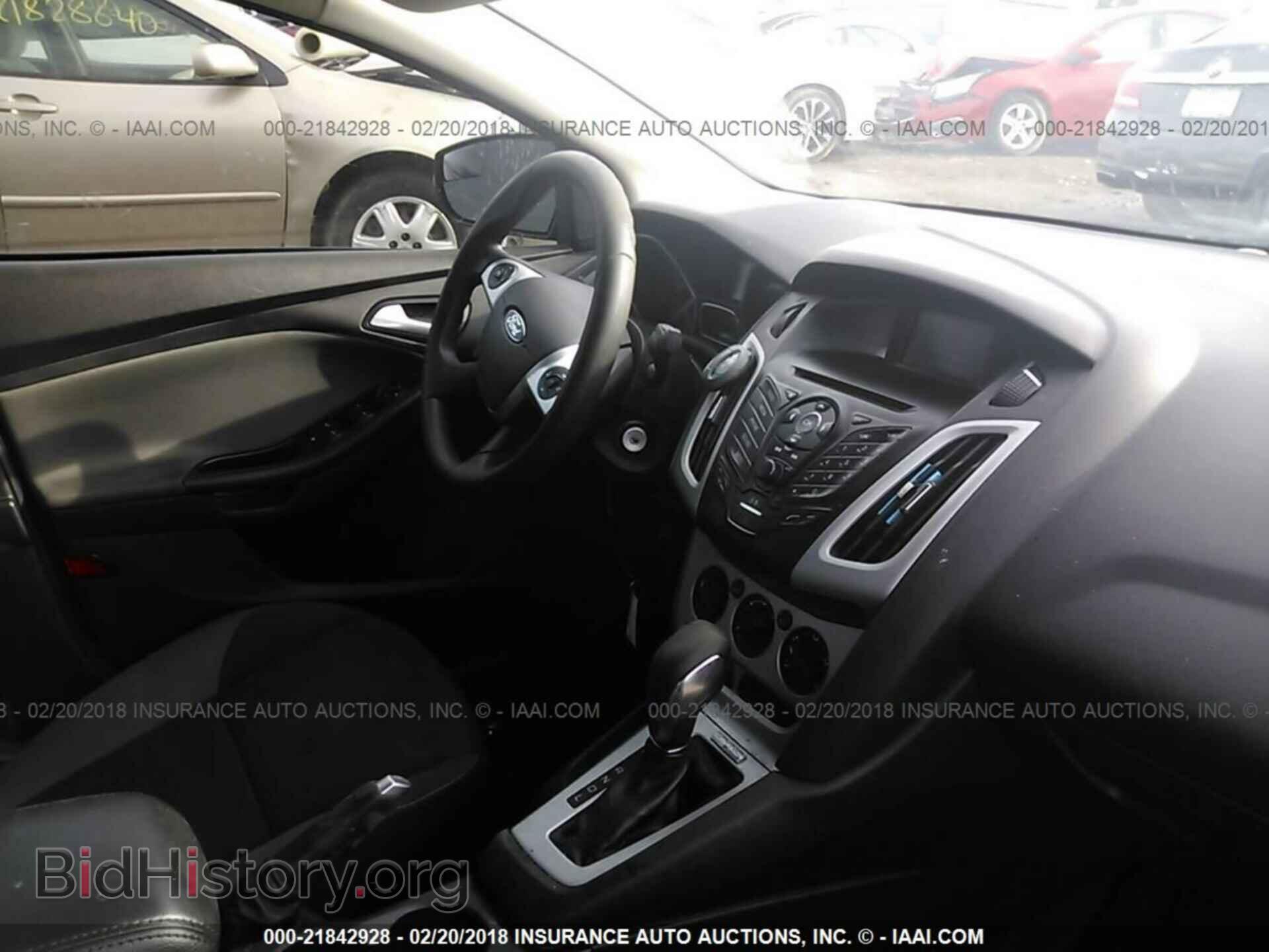 2014 Ford Focus - VIN: 1FADP3F27EL196344 - Photo 5