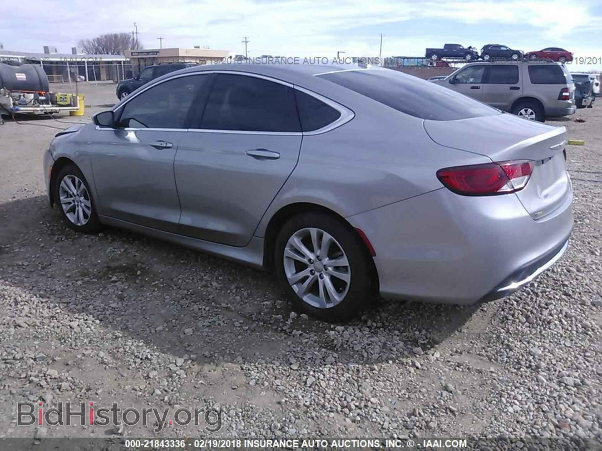 2015 Chrysler 200 - VIN: 1C3CCCAB0FN741240 - Photo 3