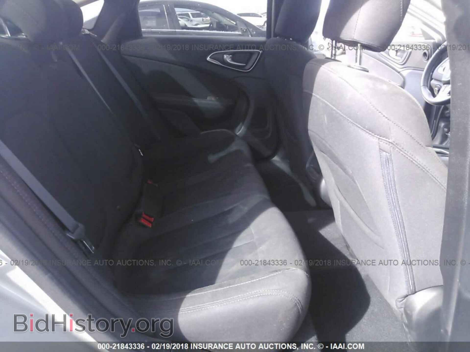 2015 Chrysler 200 - VIN: 1C3CCCAB0FN741240 - Photo 8