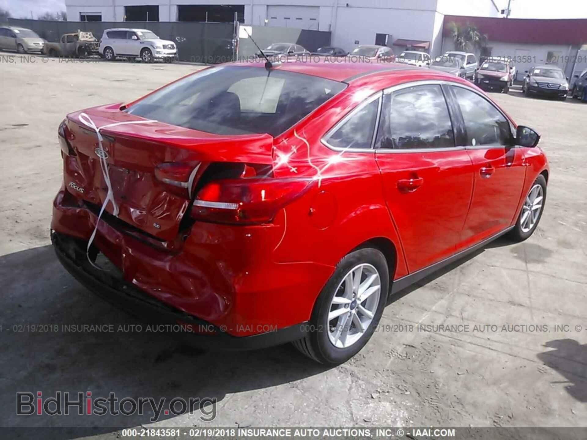 2017 Ford Focus - VIN: 1FADP3F22HL248645 - Photo 4