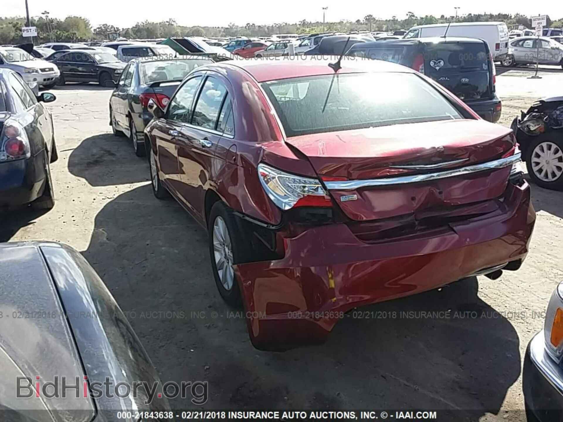 2013 Chrysler 200 - VIN: 1C3CCBCG2DN559832 - Фото 3