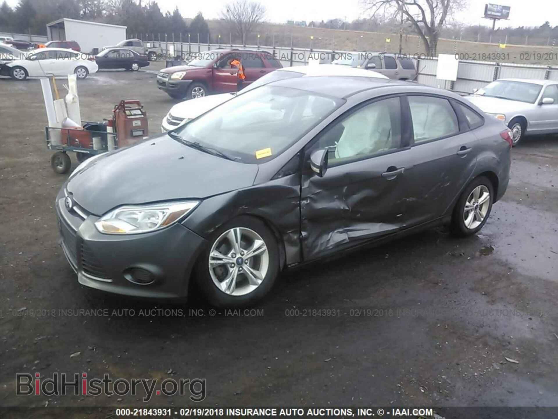 2013 Ford Focus - VIN: 1FADP3F21DL144416 - Фото 2