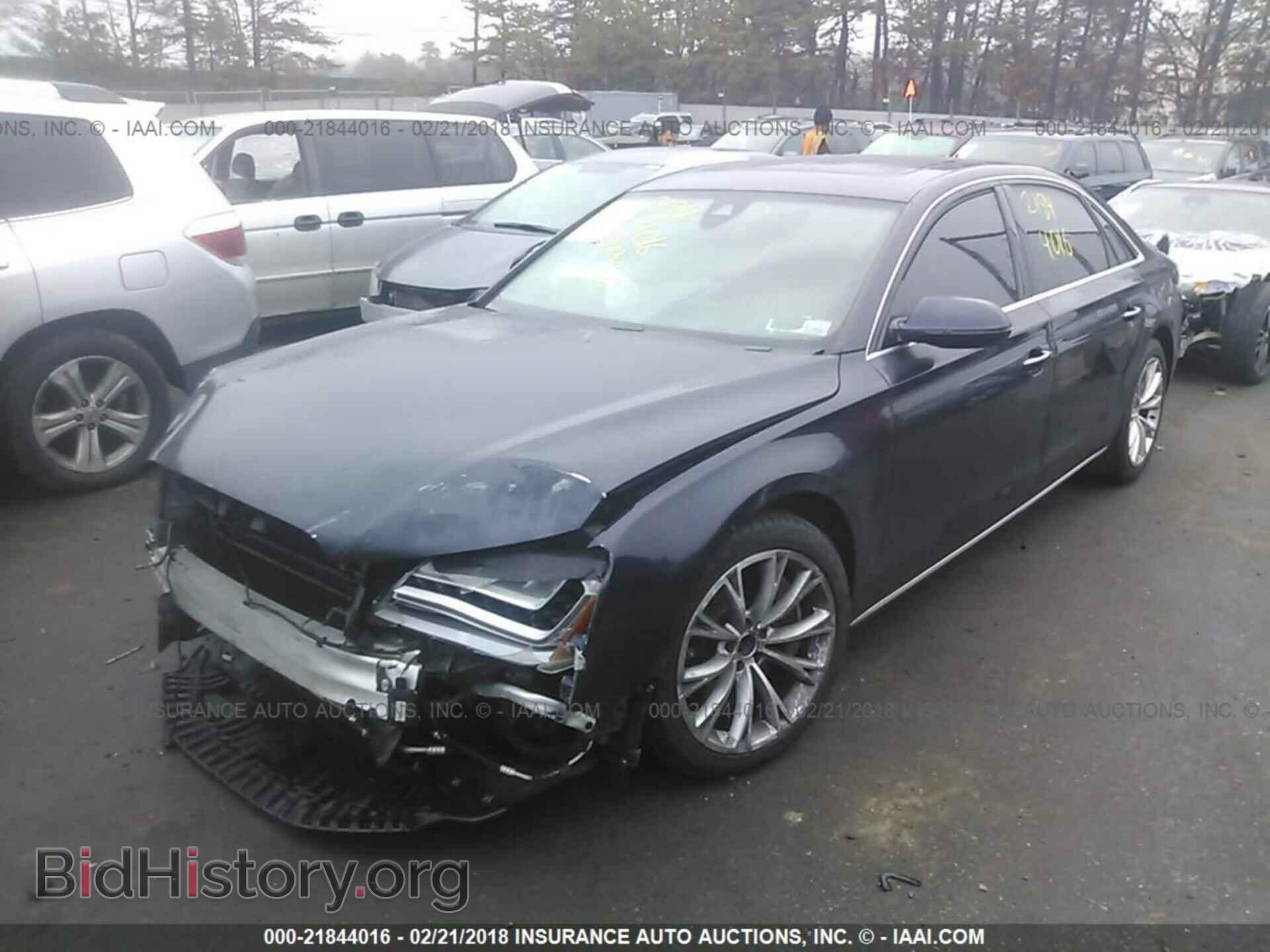 2011 Audi A8 - VIN: WAURVAFD1BN010807 - Photo 2