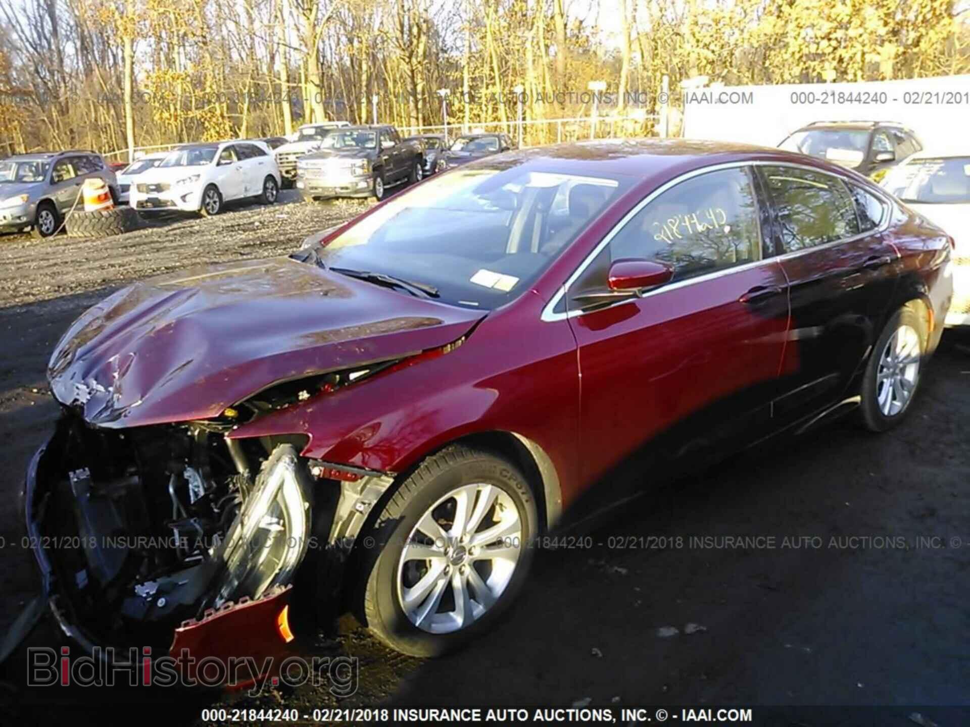 2015 Chrysler 200 - VIN: 1C3CCCAB8FN721284 - Photo 2