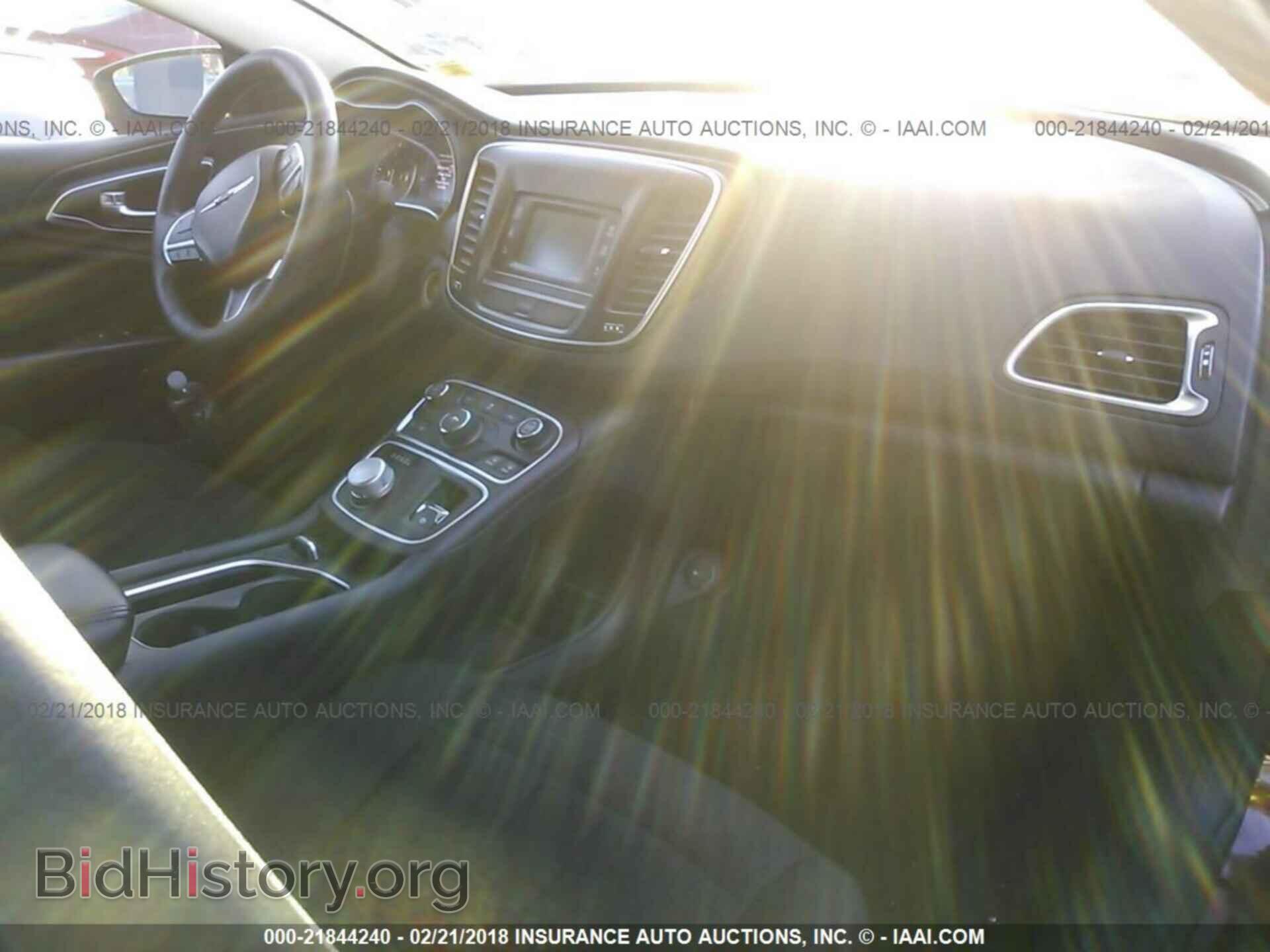 2015 Chrysler 200 - VIN: 1C3CCCAB8FN721284 - Photo 5