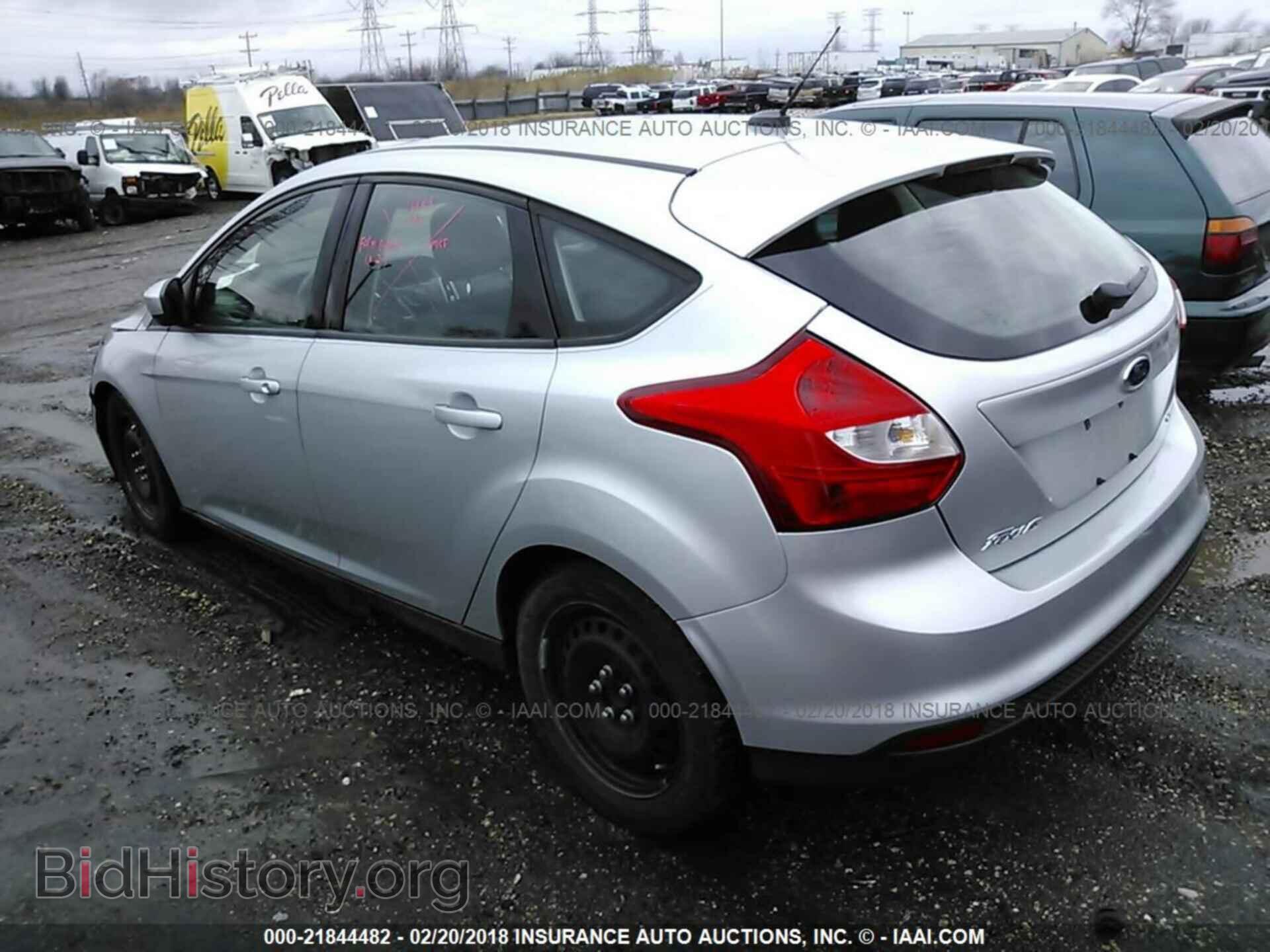 2012 Ford Focus - VIN: 1FAHP3K21CL357047 - Photo 3